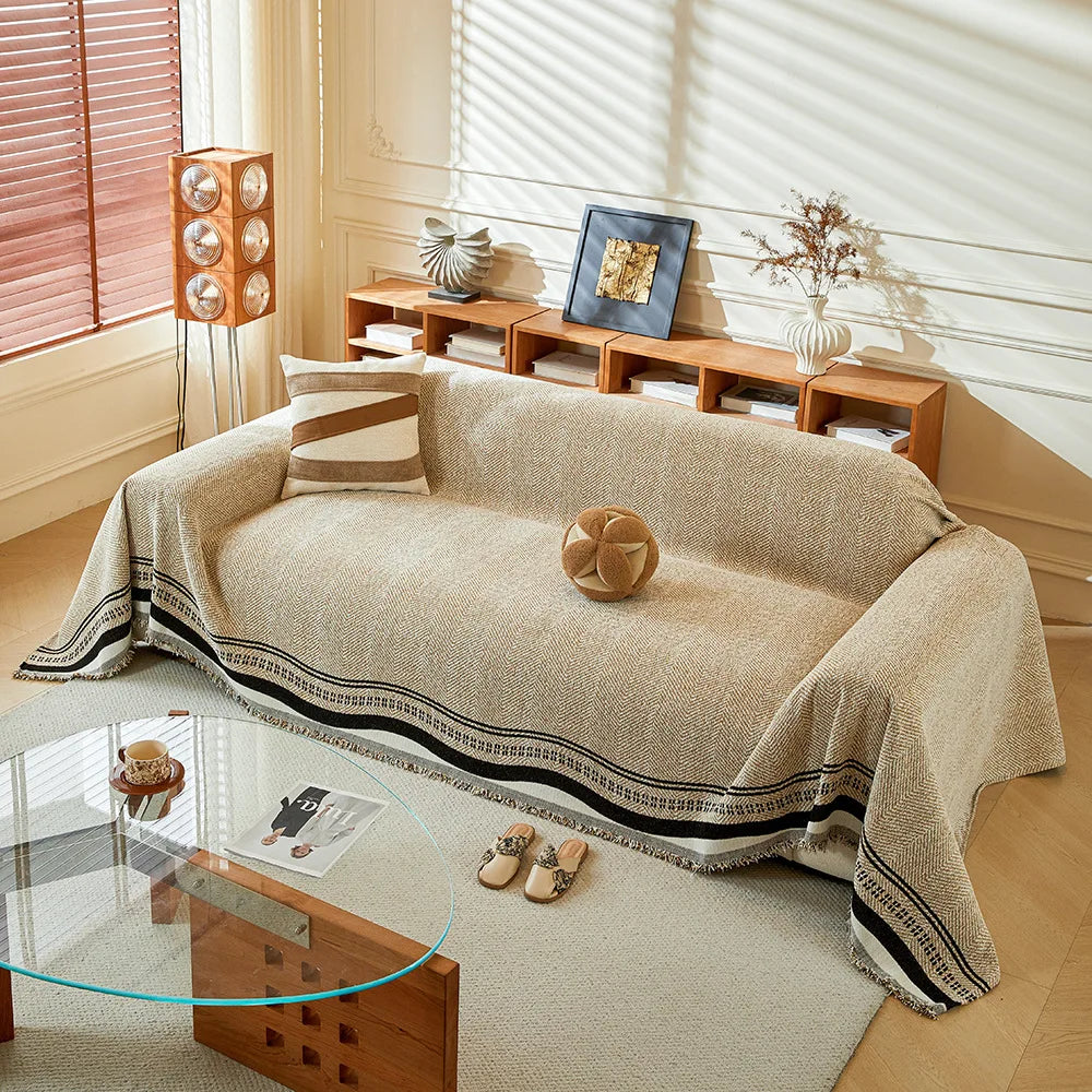 Small Space Solutions: How the Right Sofa Cover Can Transform Your European Apartment
