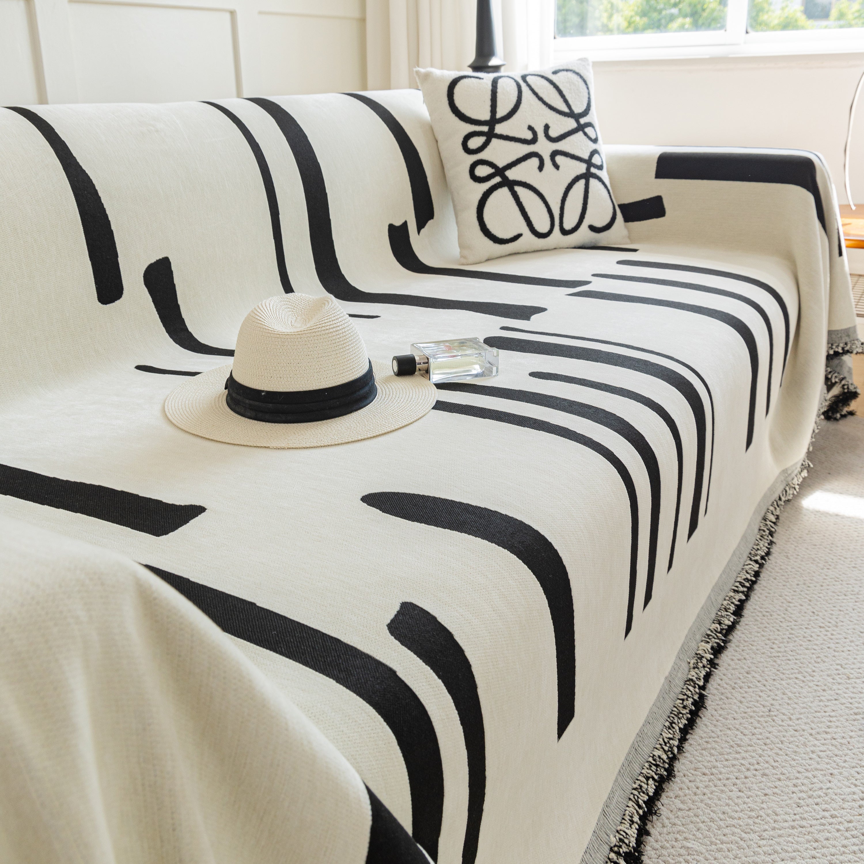Soft Cozy Chenille Throw Cover for Couch with Tassel Accents, Dustproof Soft Throws for Sofa