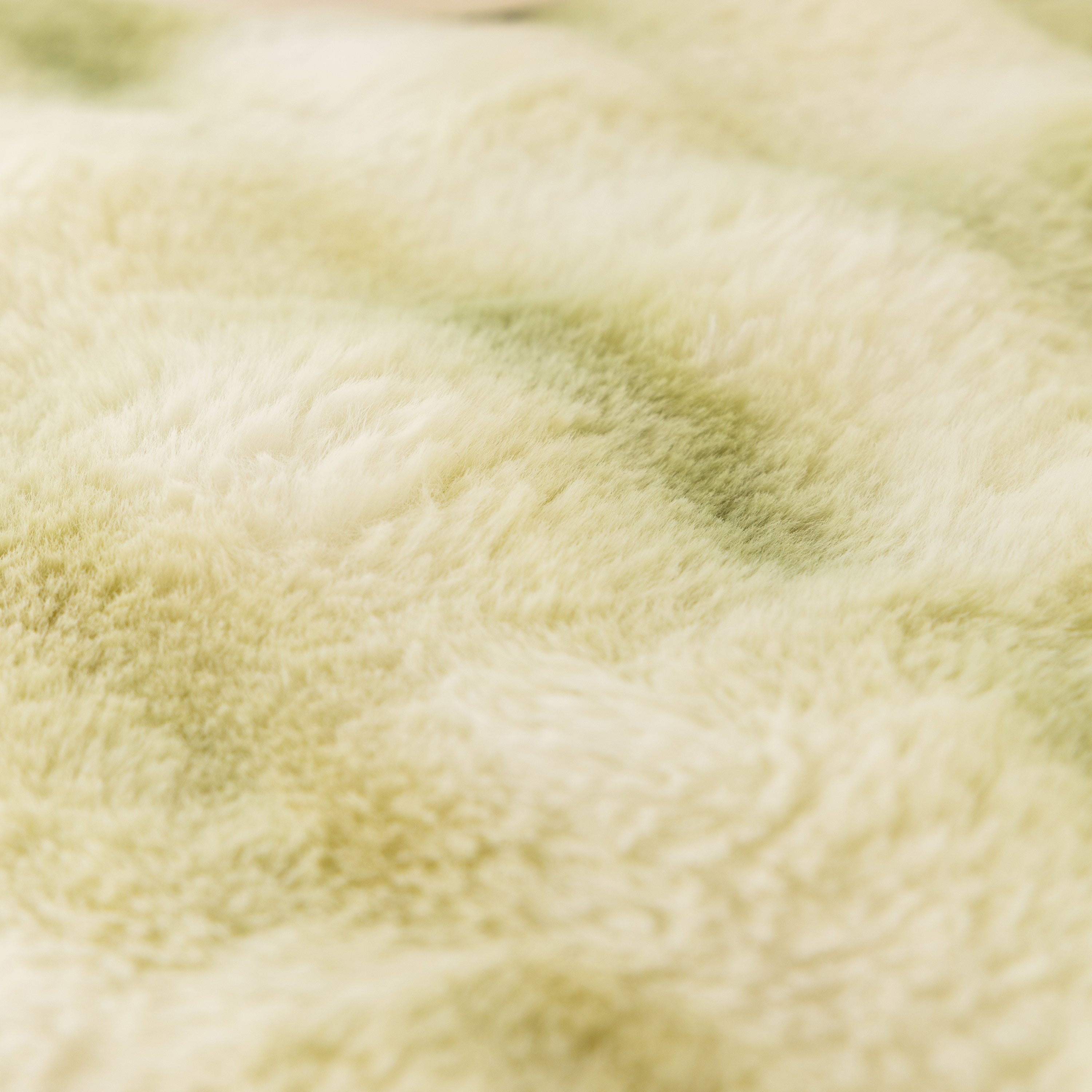 Thick Faux Fur Couch Cover Fluffy Fuzzy Warm Washable Furniture Protector for Kids Pets