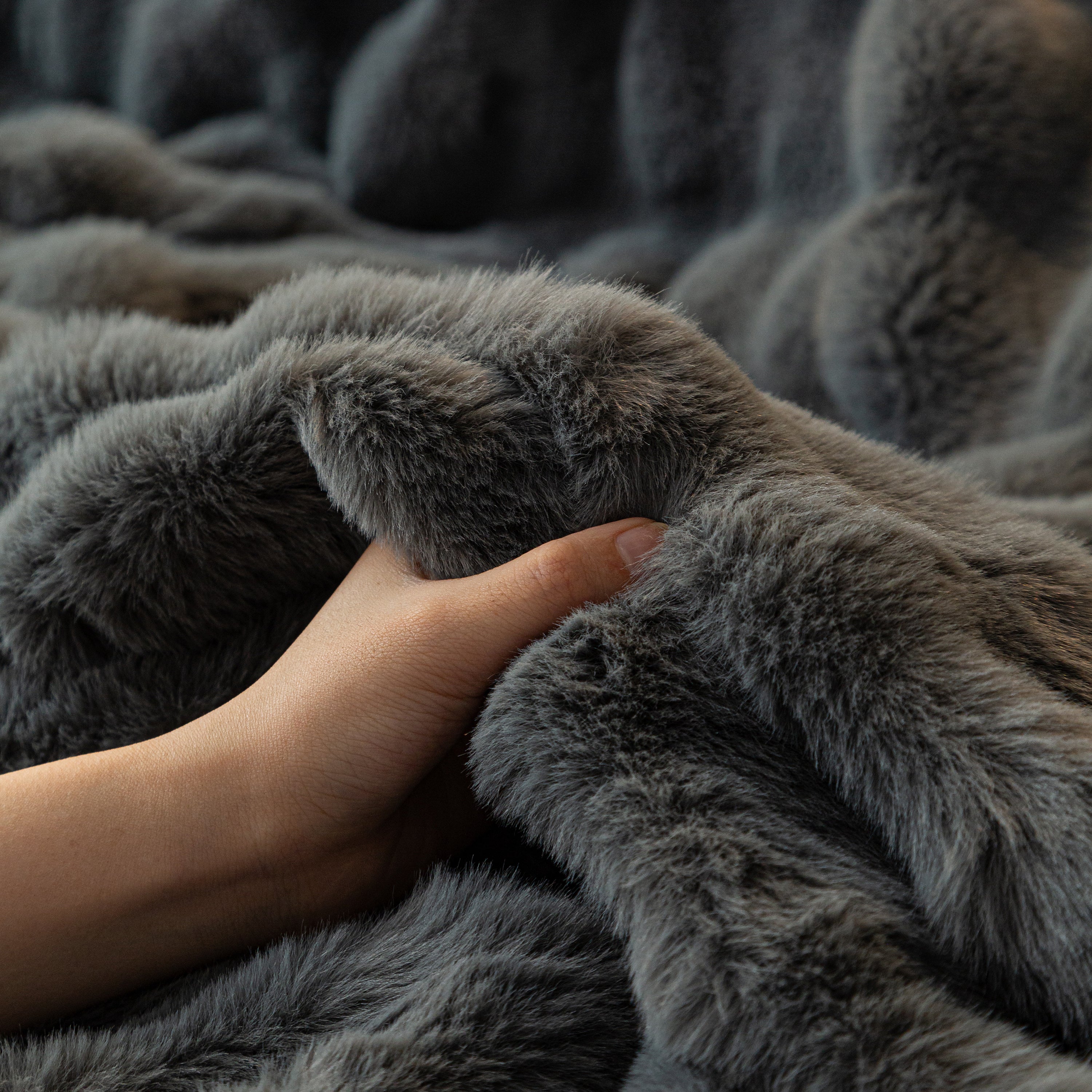 Thick Faux Fur Sofa Cover Fluffy Plush Warm Sofa Slipcover Furniture Protector for Couch Bed
