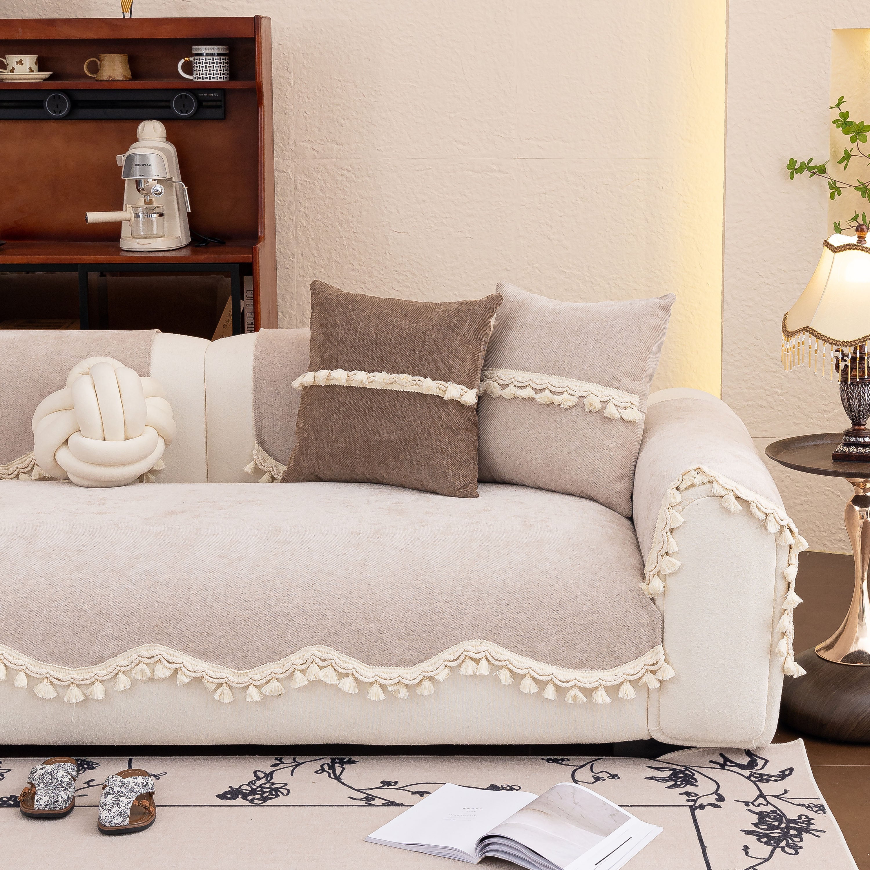 Chenille Sofa Cover Towel – Non-Slip, Washable Pets Couch Protector with Tassels