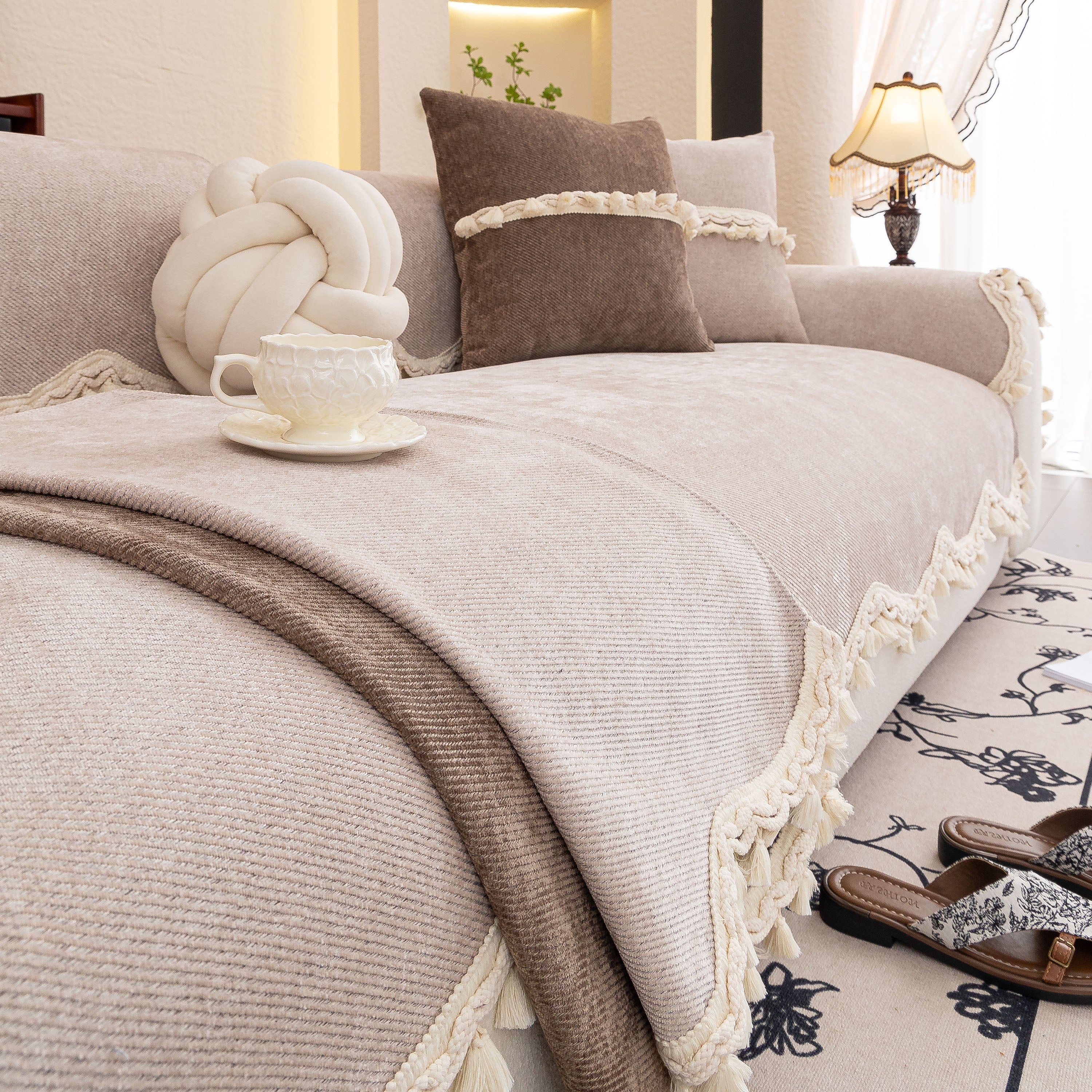 Chenille Sofa Cover Towel – Non-Slip, Washable Pets Couch Protector with Tassels