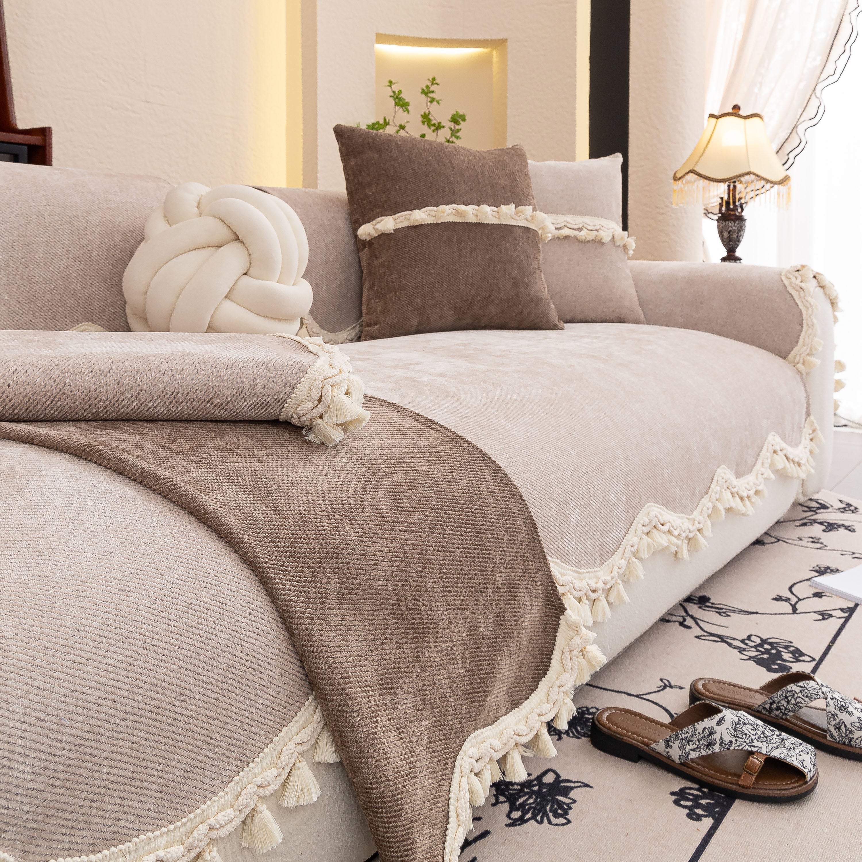 Chenille Sofa Cover Towel – Non-Slip, Washable Pets Couch Protector with Tassels