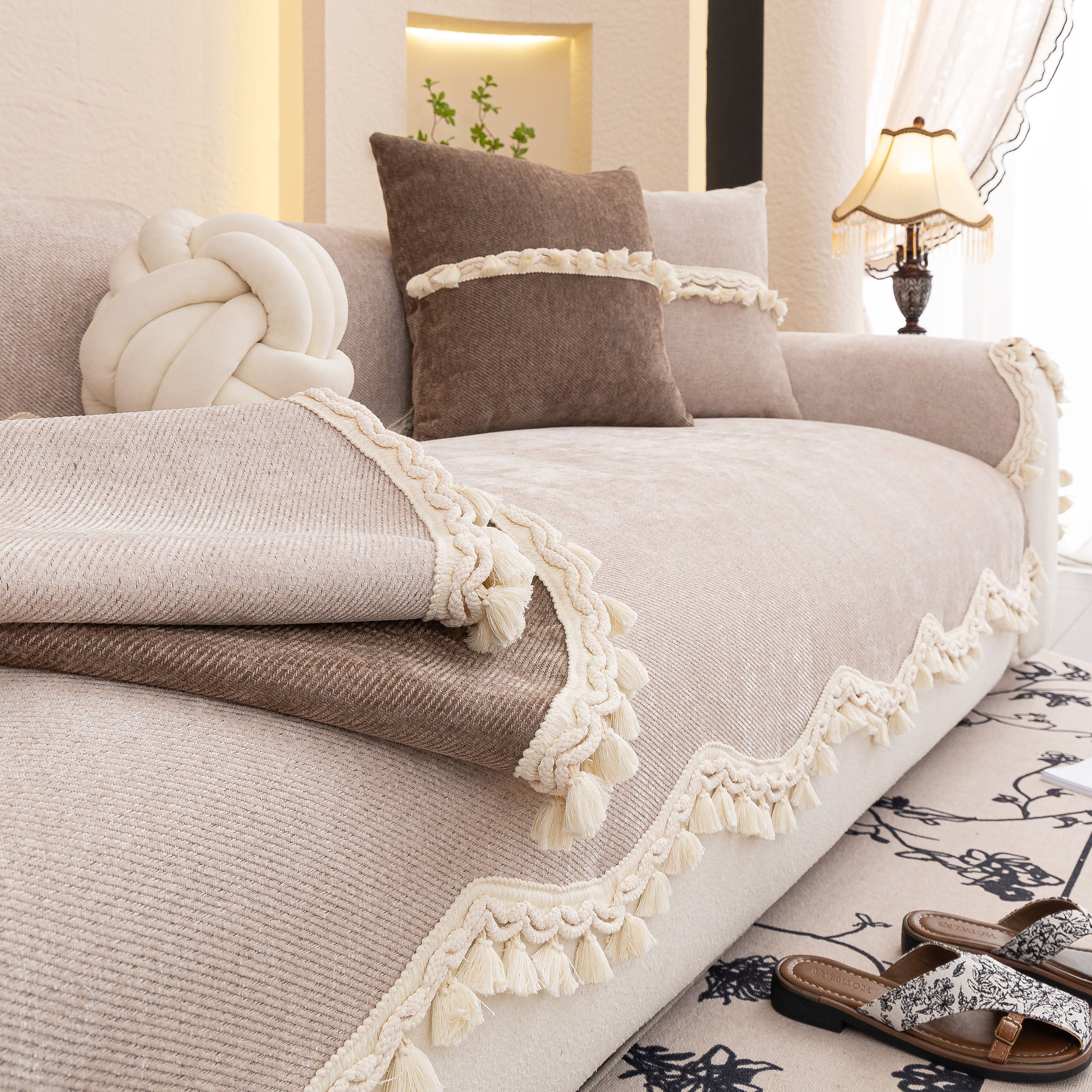 Chenille Sofa Cover Towel – Non-Slip, Washable Pets Couch Protector with Tassels