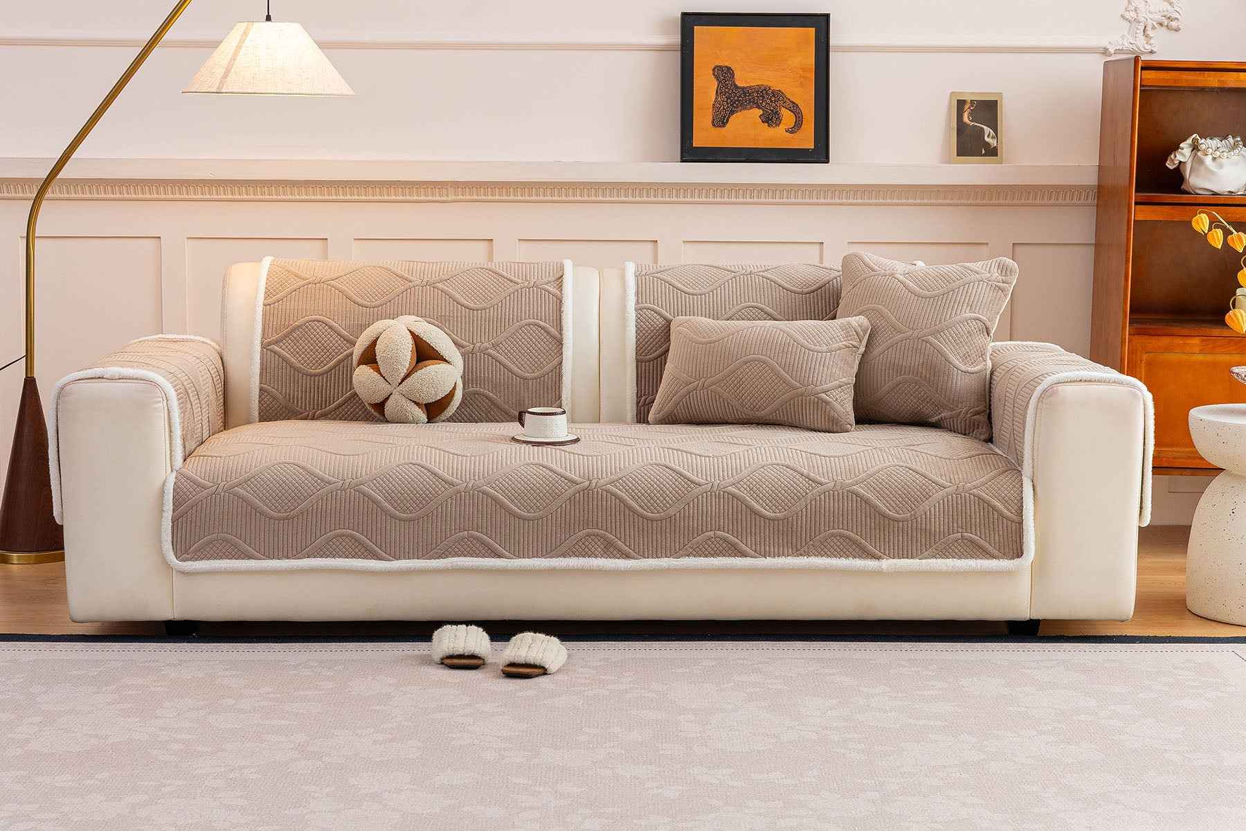 Thickened Crystal Velvet Sofa Cover, Non-Slip Quilted Couch Protector for Pets & Kids