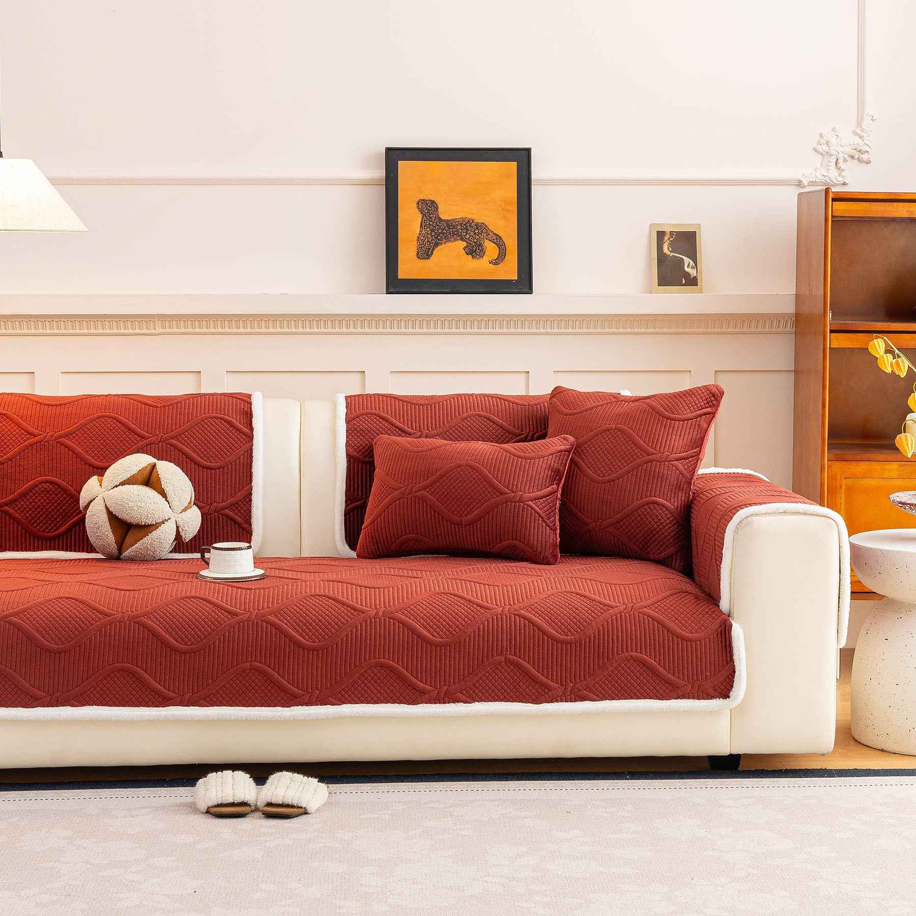Thickened Crystal Velvet Sofa Cover, Non-Slip Quilted Couch Protector for Pets & Kids