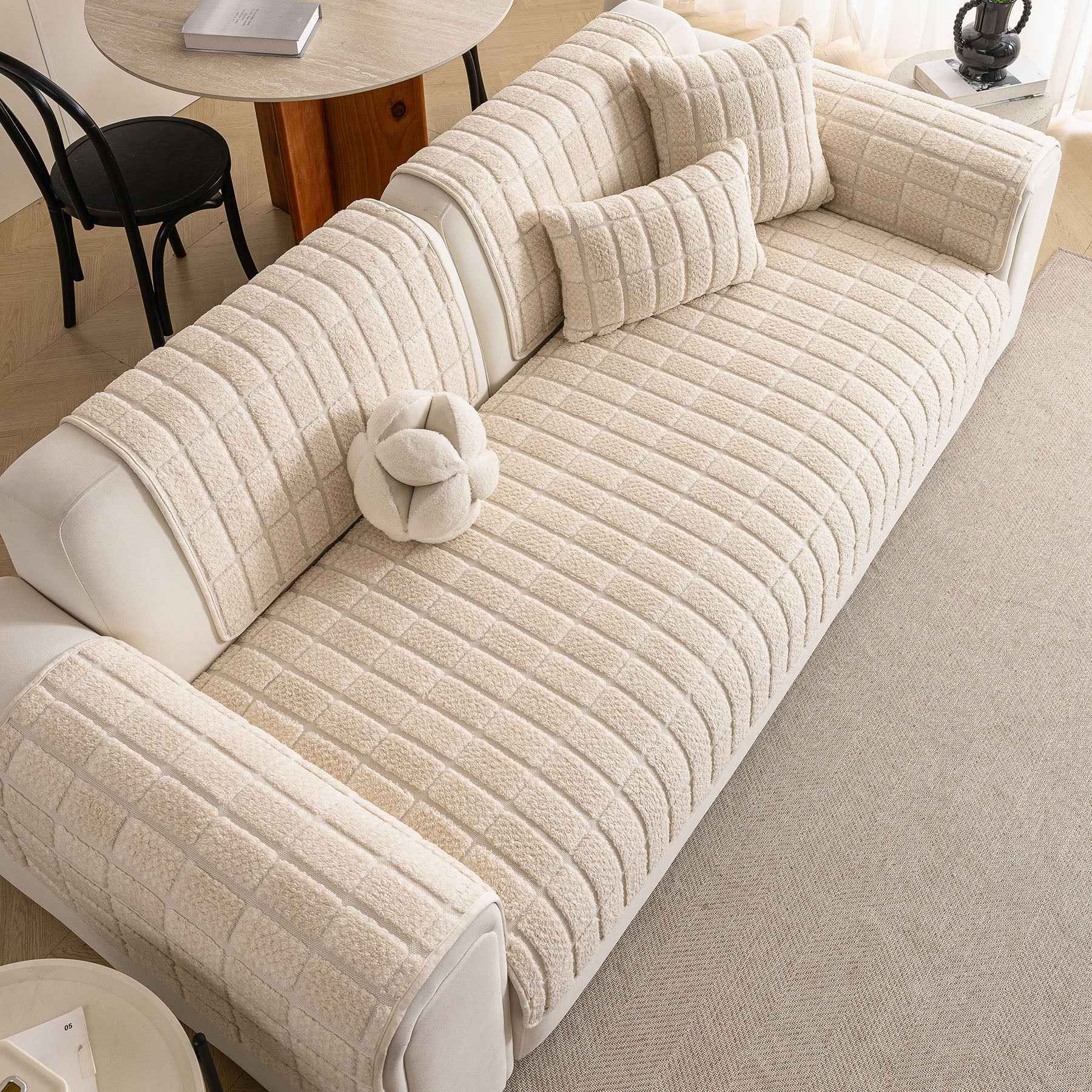 Plush Sofa Protector, Soft Couch Cover with Silicone Non-Slip Backing for Pets & Kids