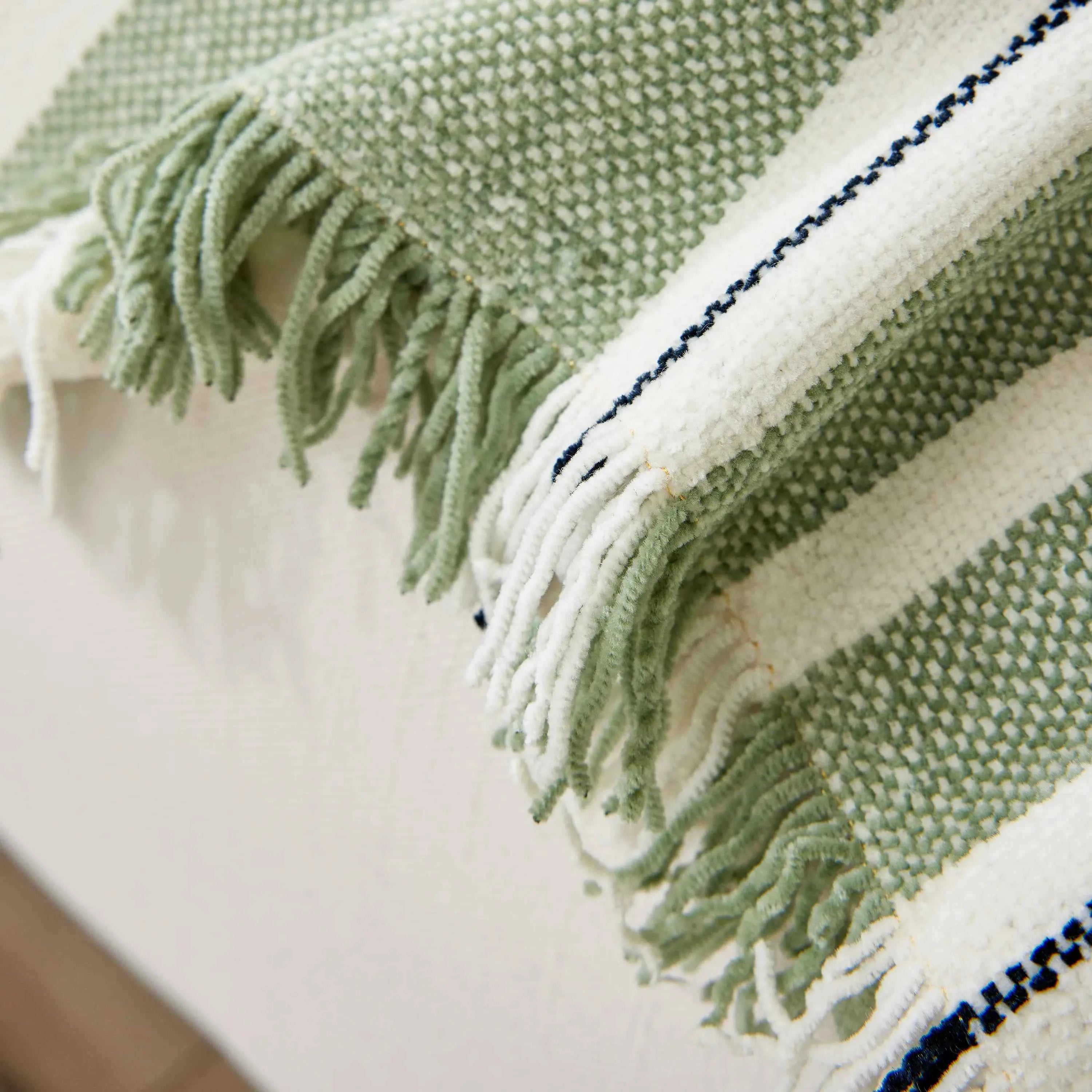 Striped Chenille Sofa Slipcover Throw, Soft Thick Washable Couch Cover Blanket