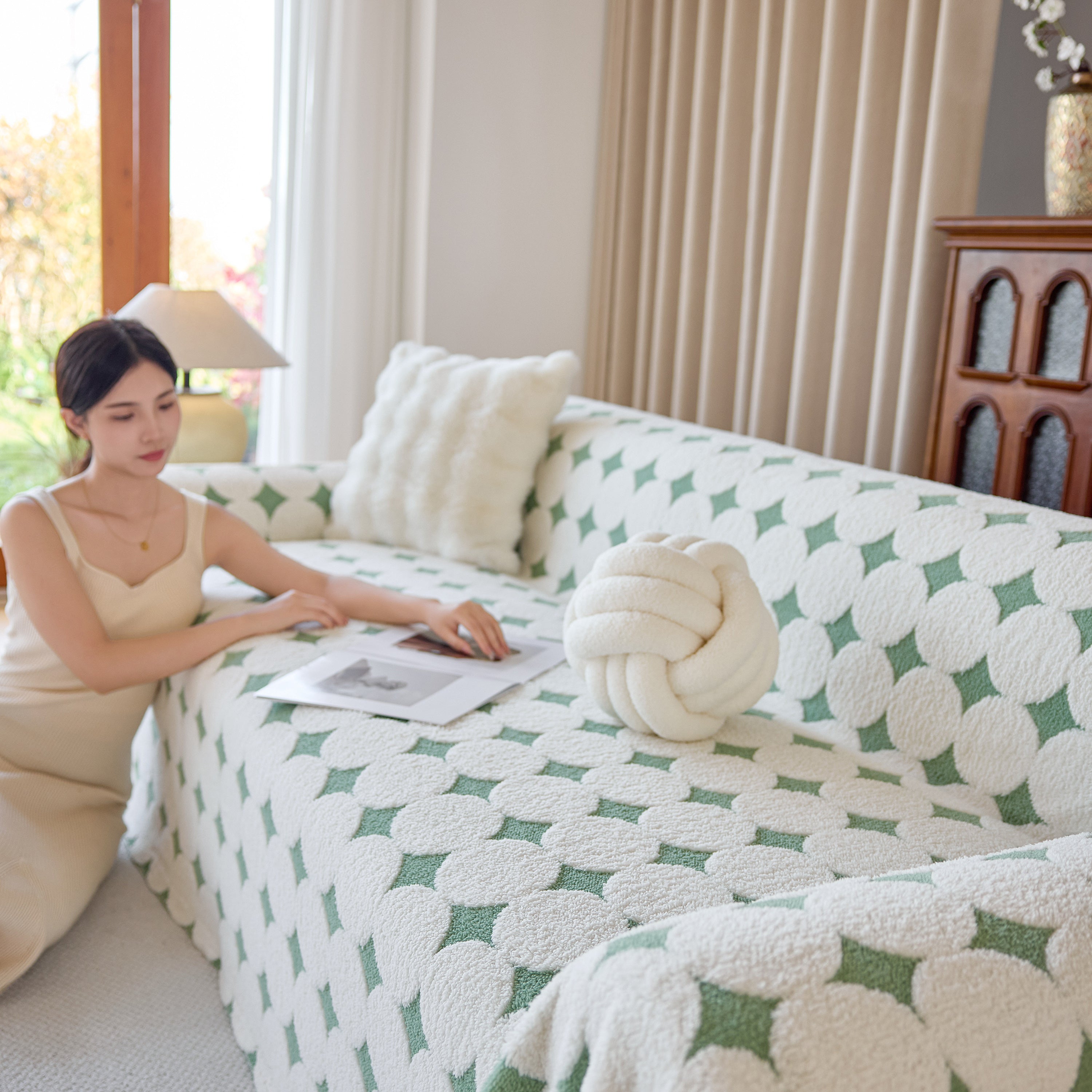Geometric Jacquard Plush Warm Sofa Couch Cover Coral Fleece Throw Blanket for Couch