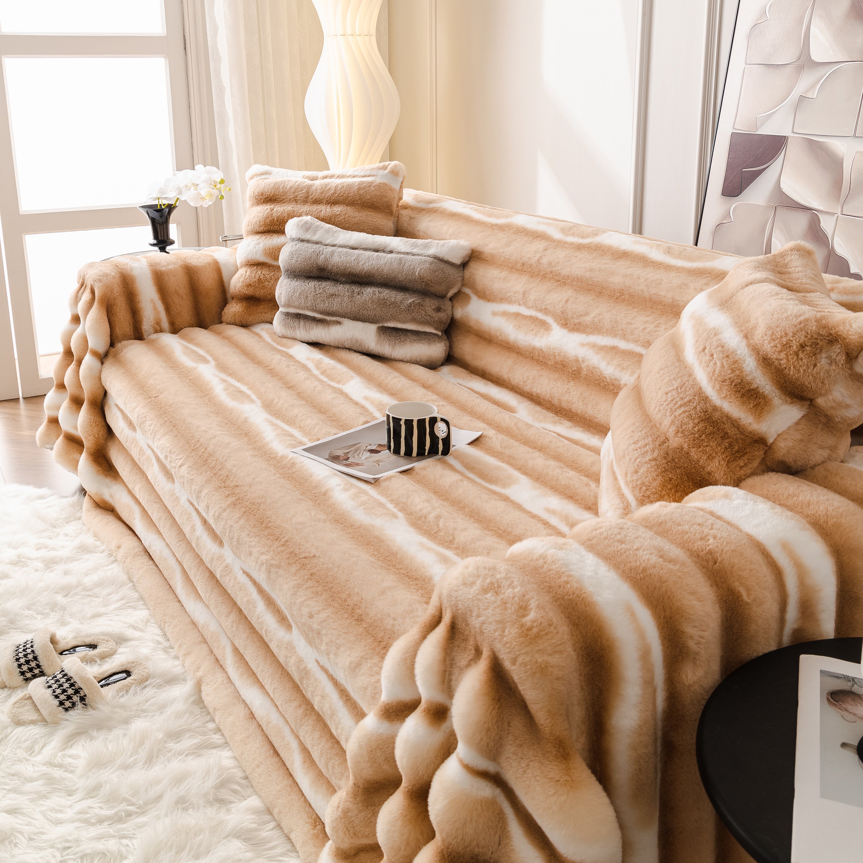 Ultra Soft Faux Fur Couch Cover – Large, Fluffy, and Elegant Sofa Throw Blanket
