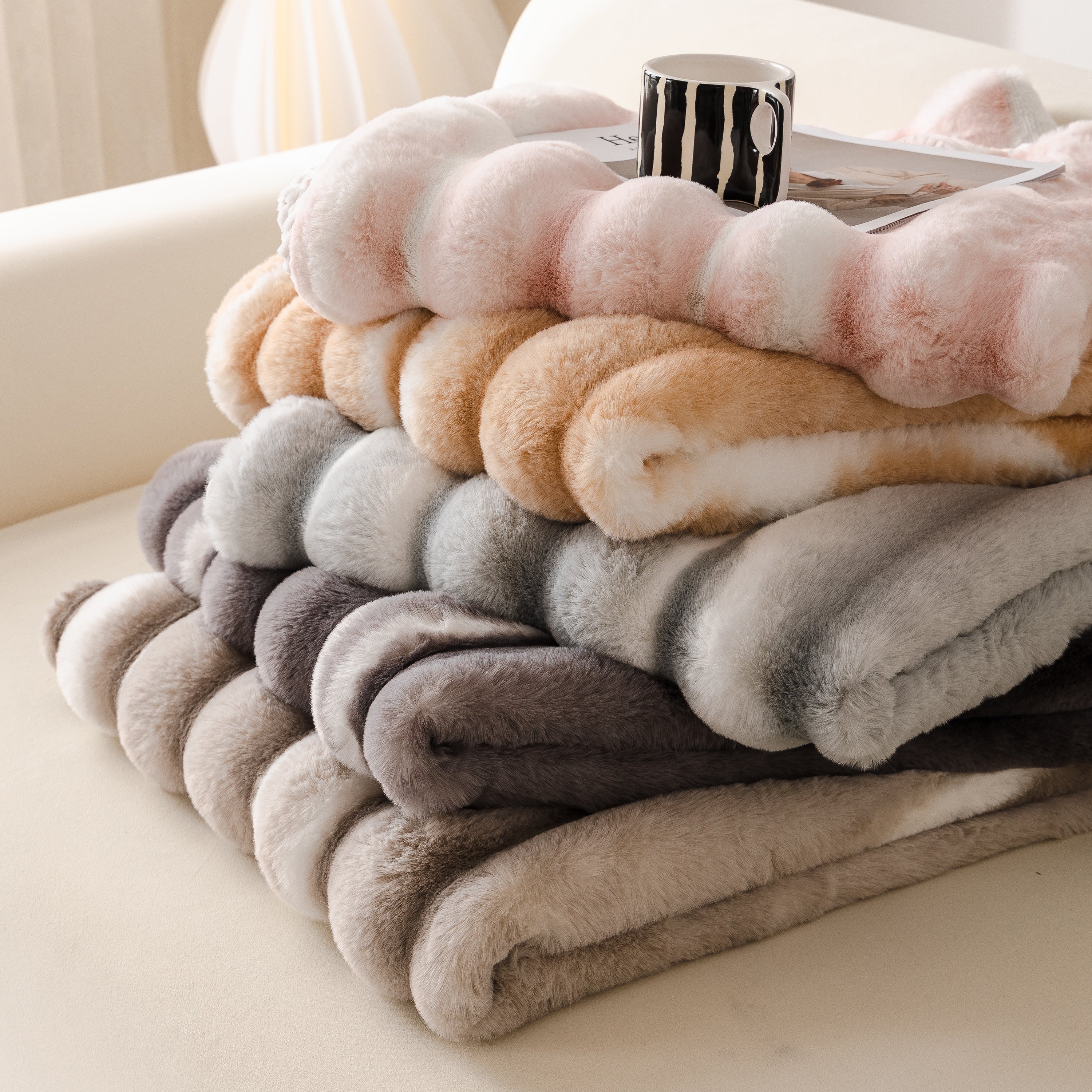 Ultra Soft Faux Fur Couch Cover – Large, Fluffy, and Elegant Sofa Throw Blanket