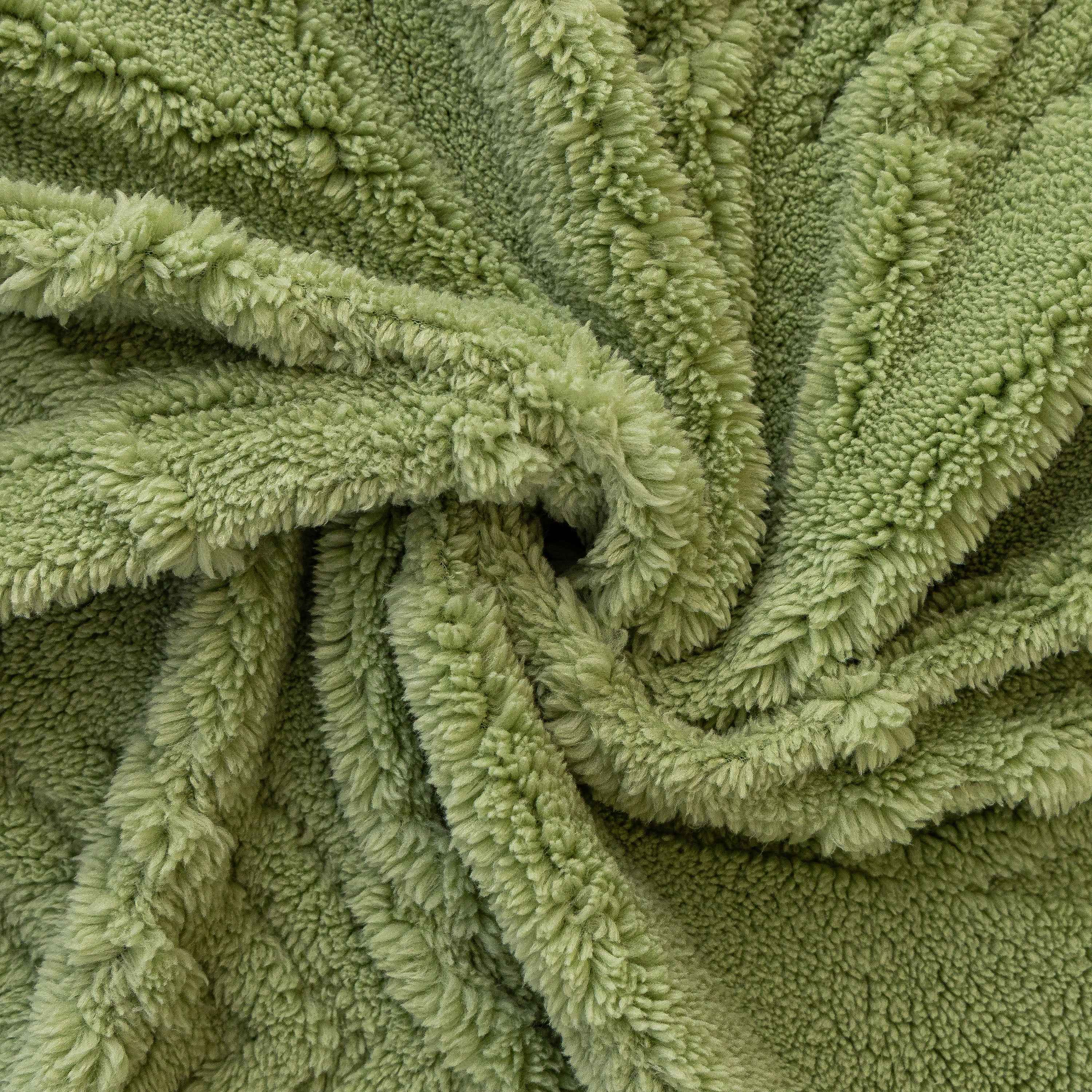 Plush Sherpa Fleece Sofa Cover with 3D Cable Knit Texture, Soft Cozy Throw Blanket