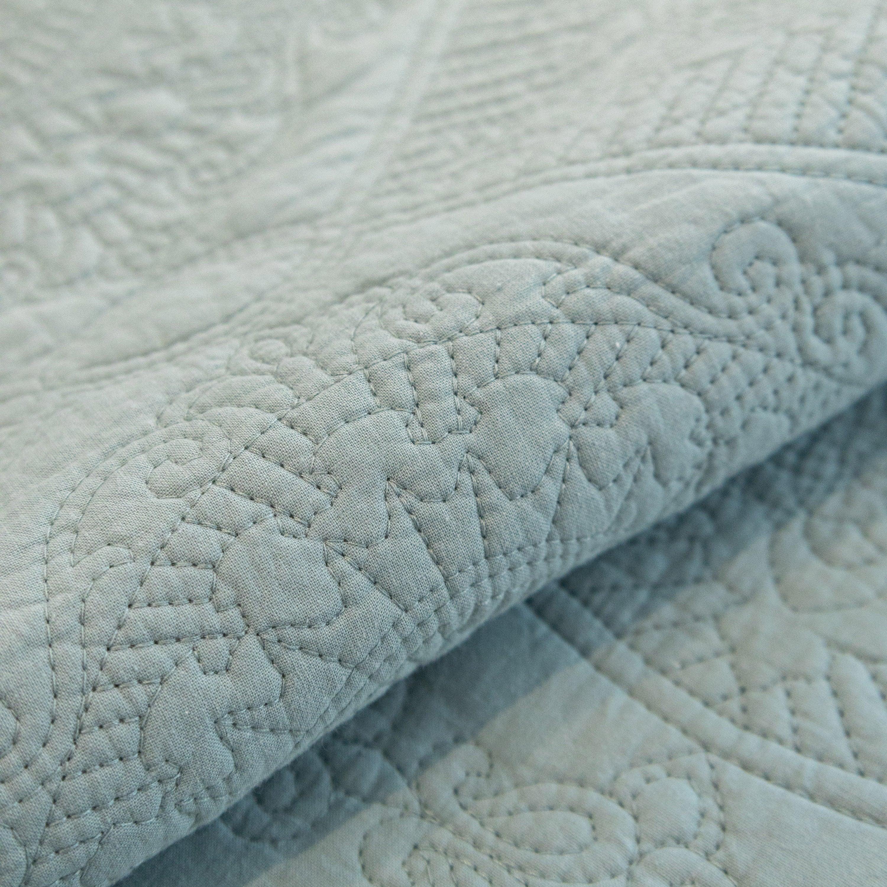 Baroque Sofa Cover – Quilted Cotton, Non-Slip, Washable with Ornate Embroidery - TaroTextile