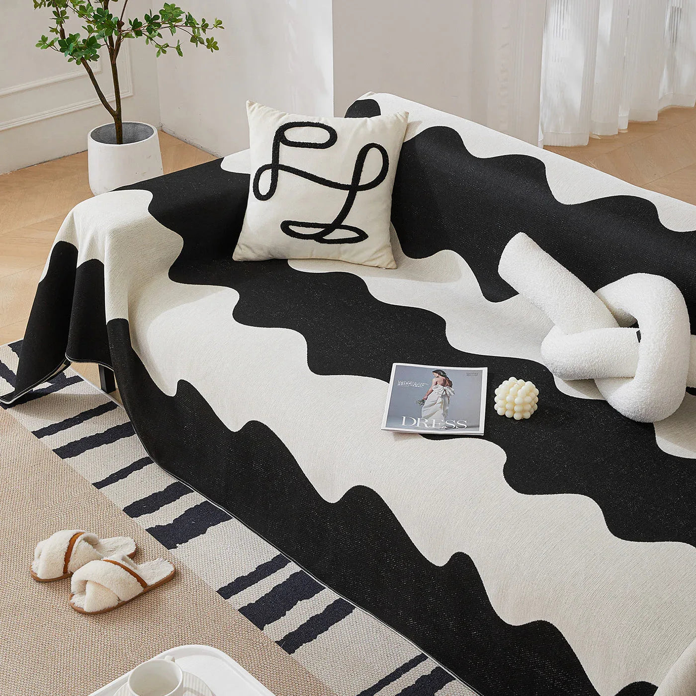 Chenille Minimalist Wavy Sofa Throw Cover, Cozy Blankets for Couch, Machine Washable Couch Protector - TaroTextile