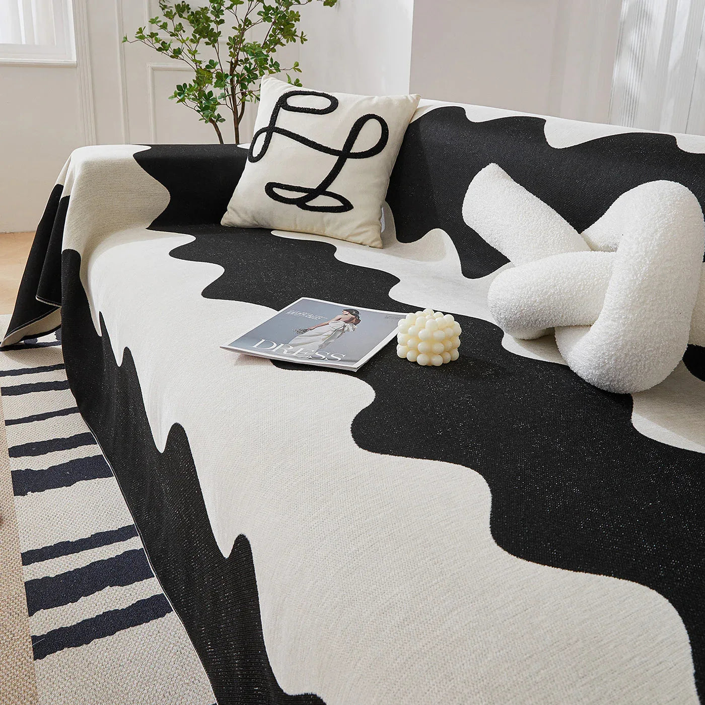 Chenille Minimalist Wavy Sofa Throw Cover, Cozy Blankets for Couch, Machine Washable Couch Protector - TaroTextile