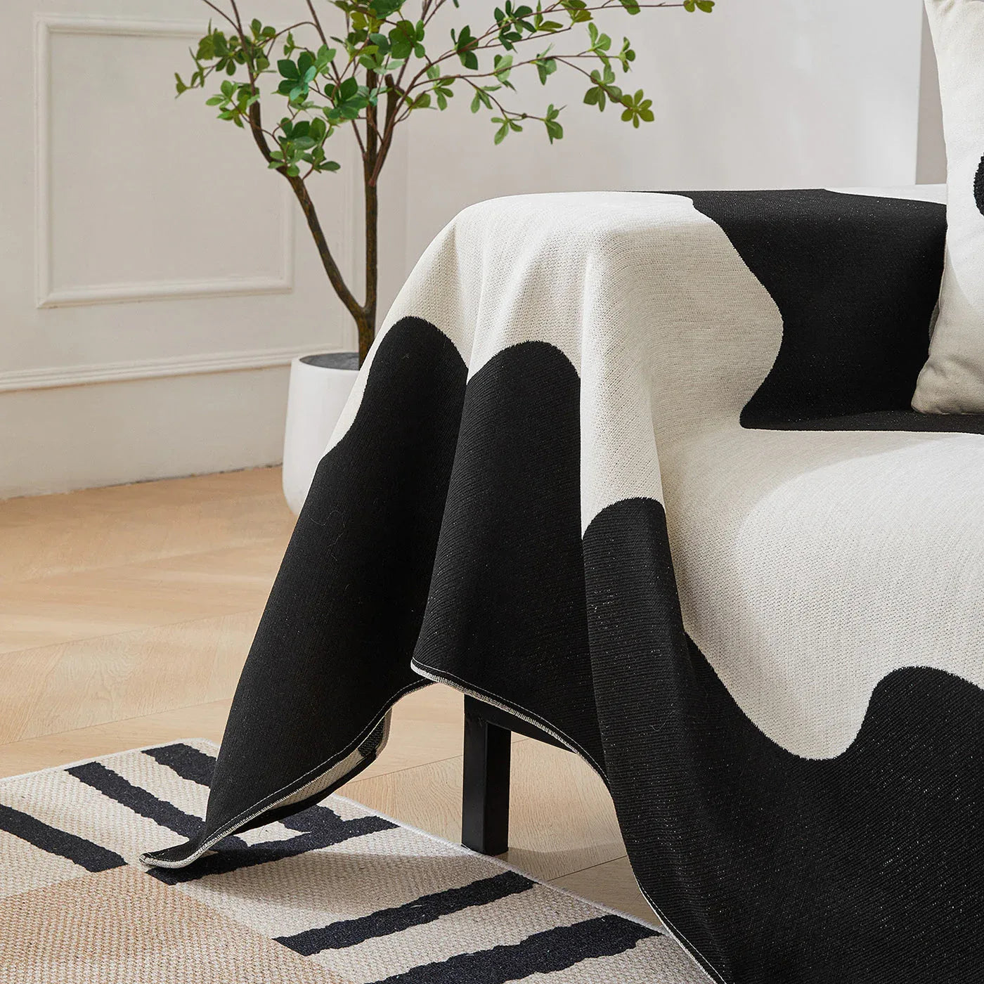 Chenille Minimalist Wavy Sofa Throw Cover, Cozy Blankets for Couch, Machine Washable Couch Protector - TaroTextile