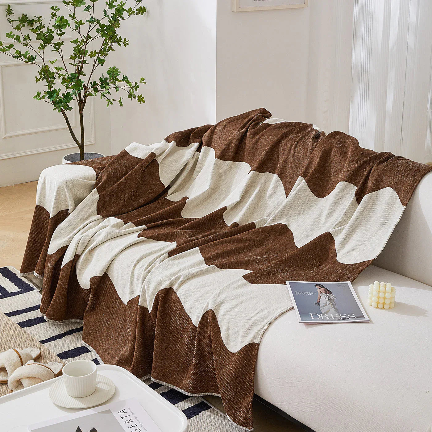 Chenille Minimalist Wavy Sofa Throw Cover, Cozy Blankets for Couch, Machine Washable Couch Protector - TaroTextile