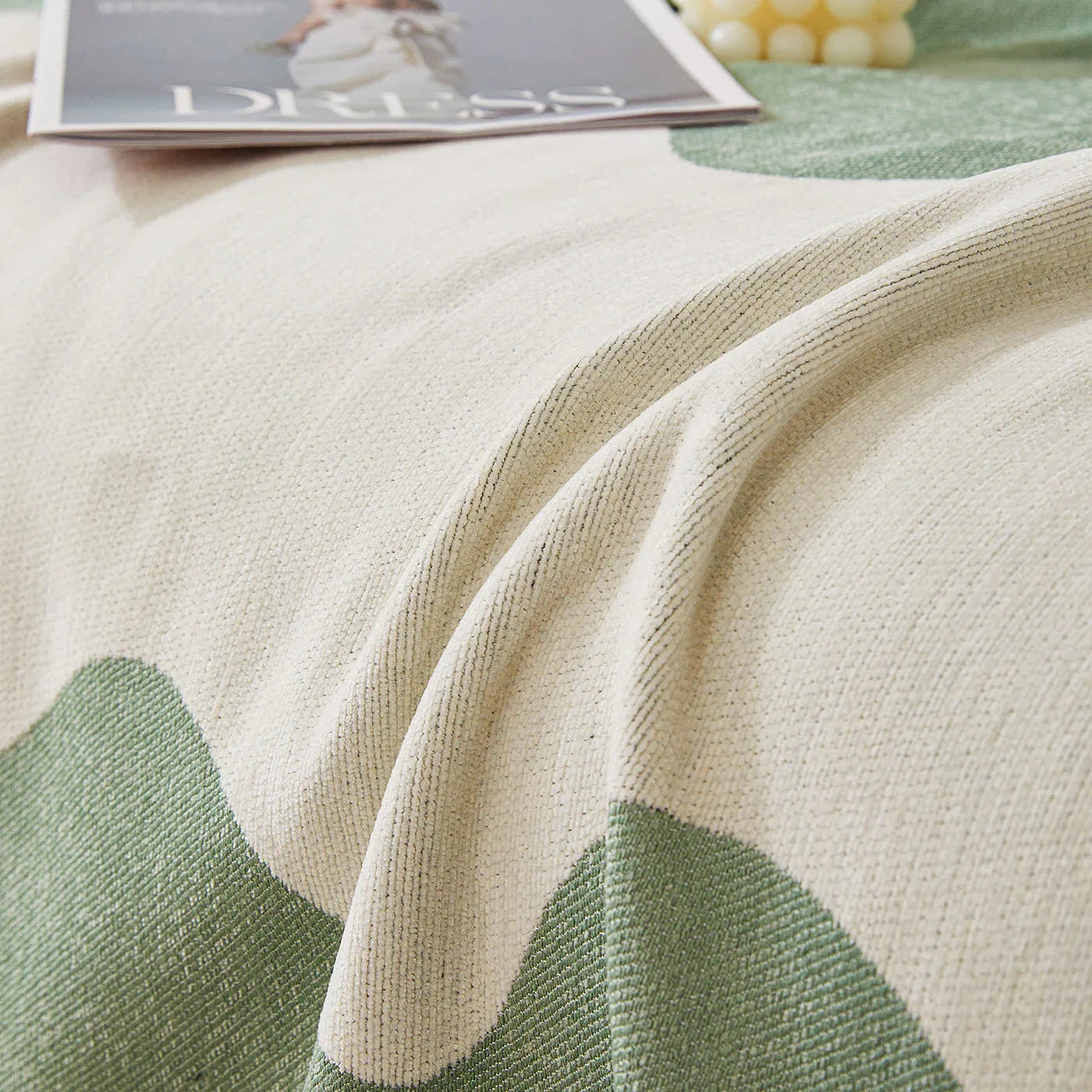 Chenille Minimalist Wavy Sofa Throw Cover, Cozy Blankets for Couch, Machine Washable Couch Protector - TaroTextile