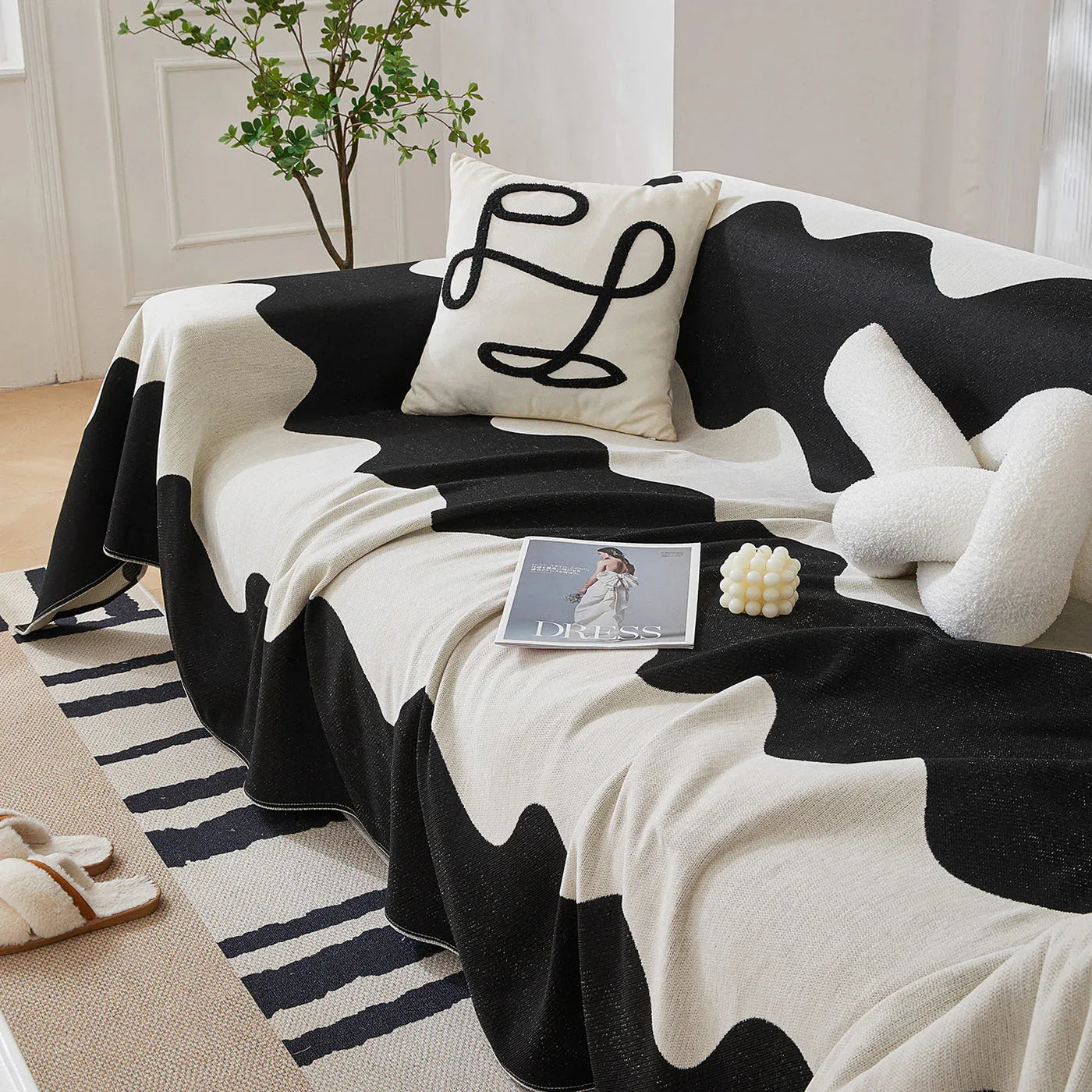 Chenille Minimalist Wavy Sofa Throw Cover, Cozy Blankets for Couch, Machine Washable Couch Protector - TaroTextile