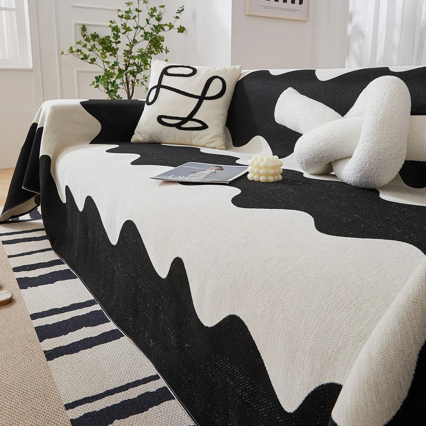 Chenille Minimalist Wavy Sofa Throw Cover, Cozy Blankets for Couch, Machine Washable Couch Protector - TaroTextile