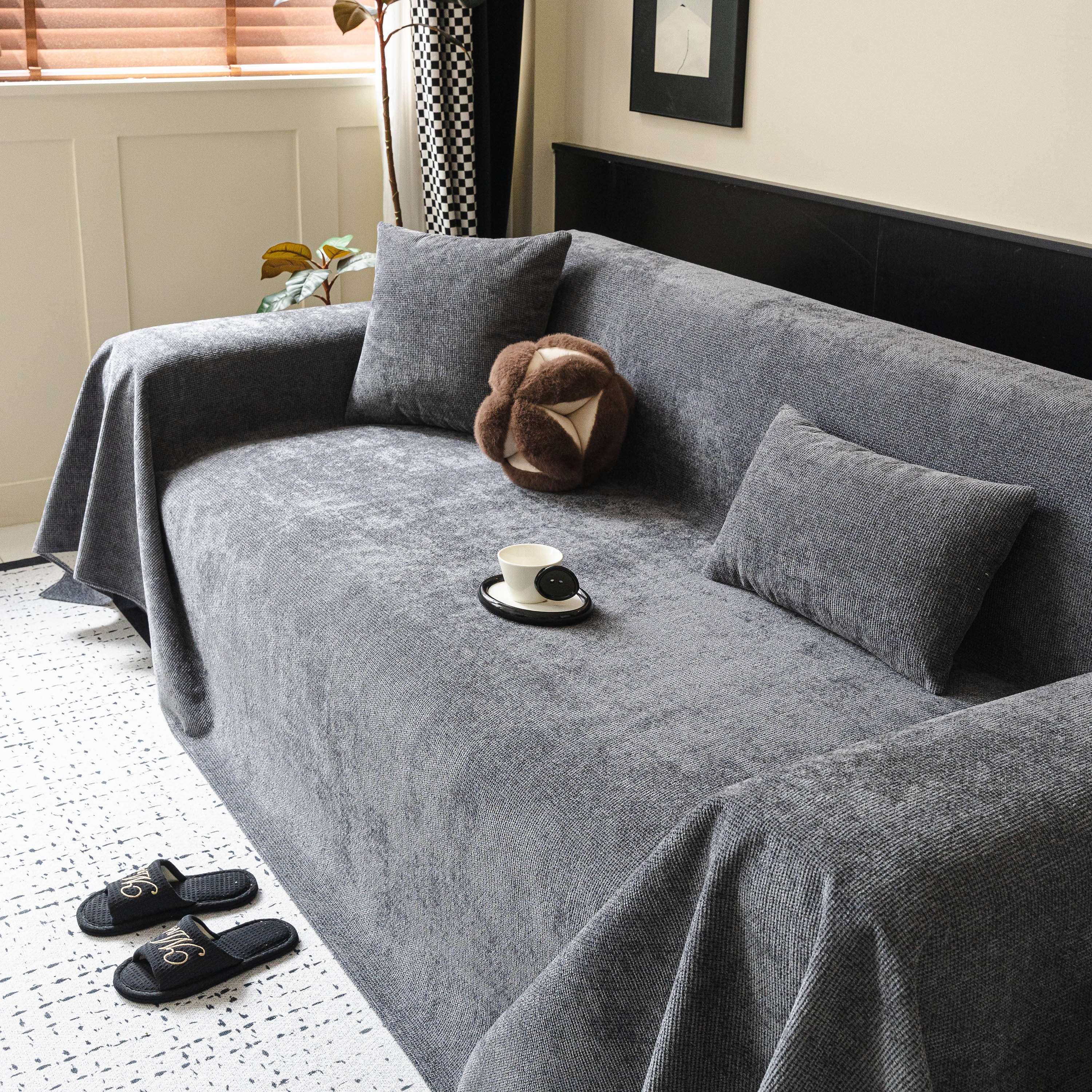 Waterproof Couch Throw Cover for Dogs, Non Slip Scratch Resistant Pet Couch Cover