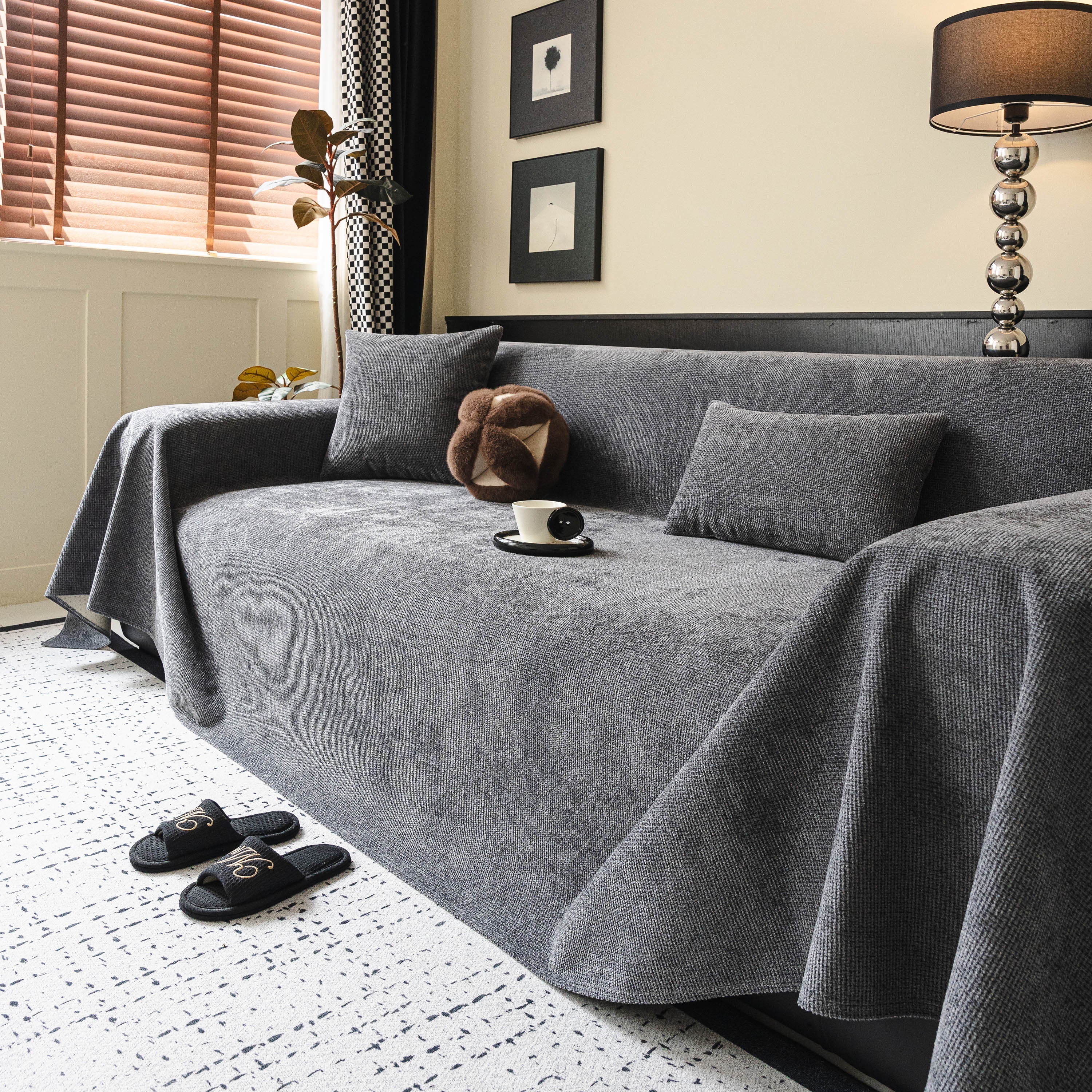Waterproof Couch Throw Cover for Dogs, Non Slip Scratch Resistant Pet Couch Cover