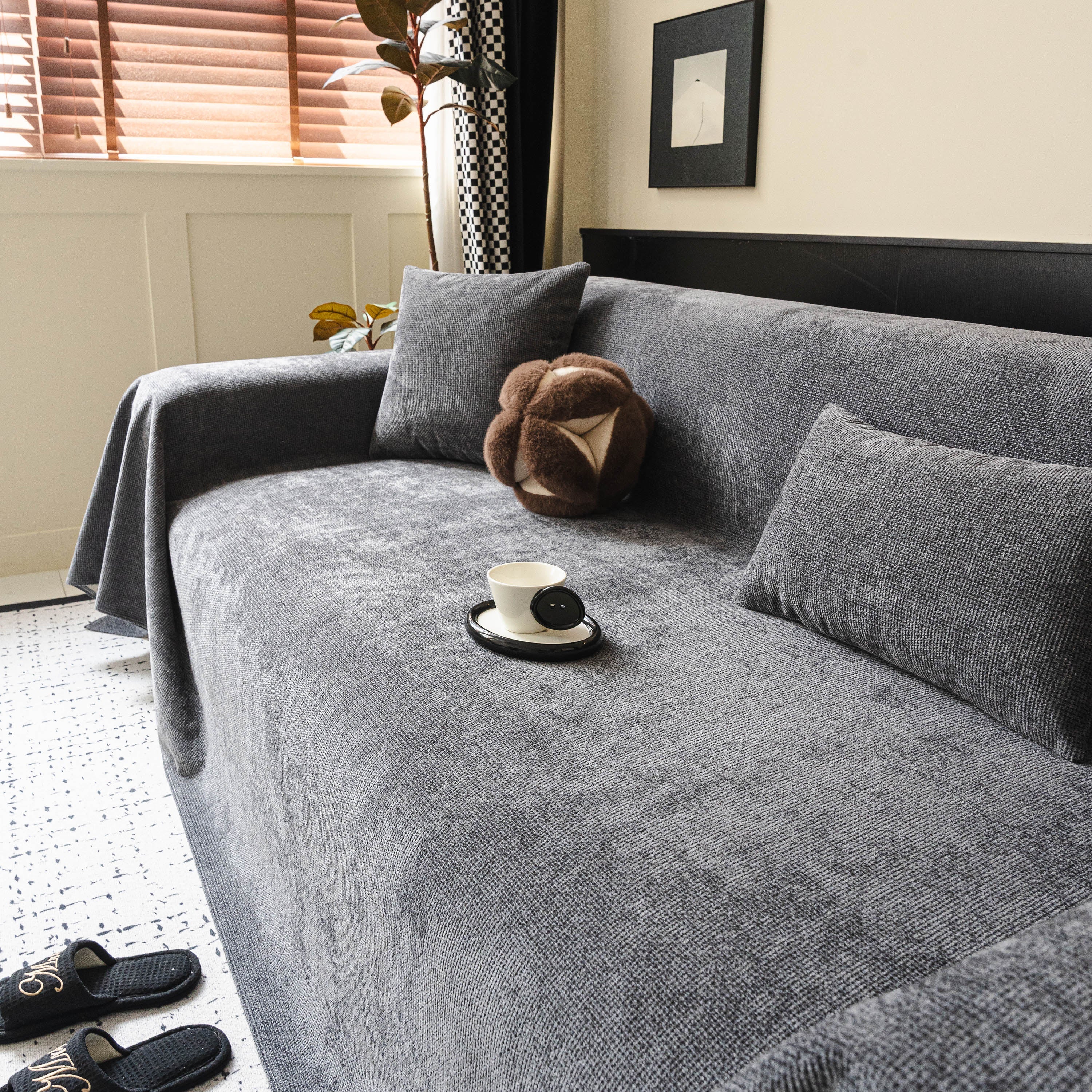 Waterproof Couch Throw Cover for Dogs, Non Slip Scratch Resistant Pet Couch Cover