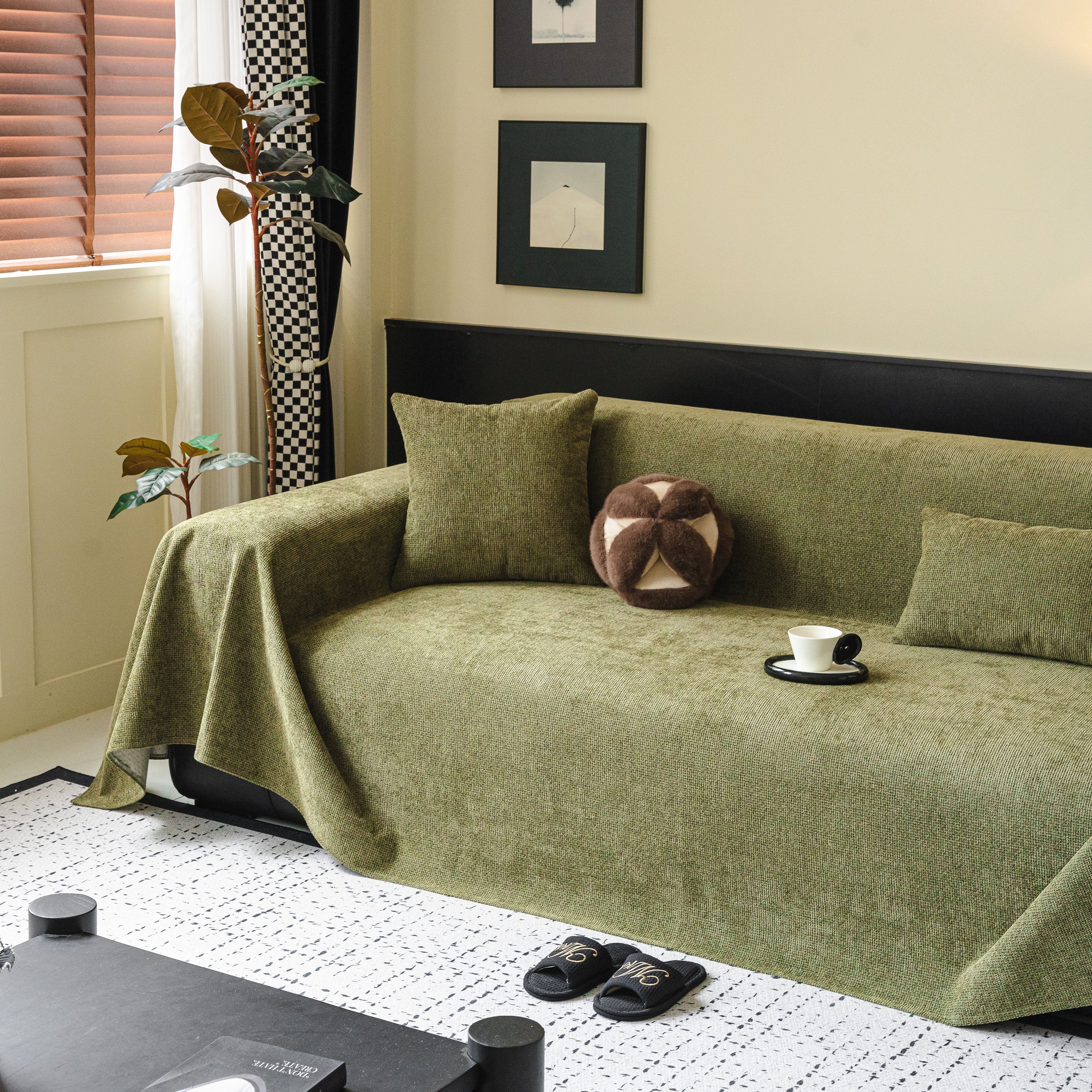 Waterproof Couch Throw Cover for Dogs, Non Slip Scratch Resistant Pet Couch Cover