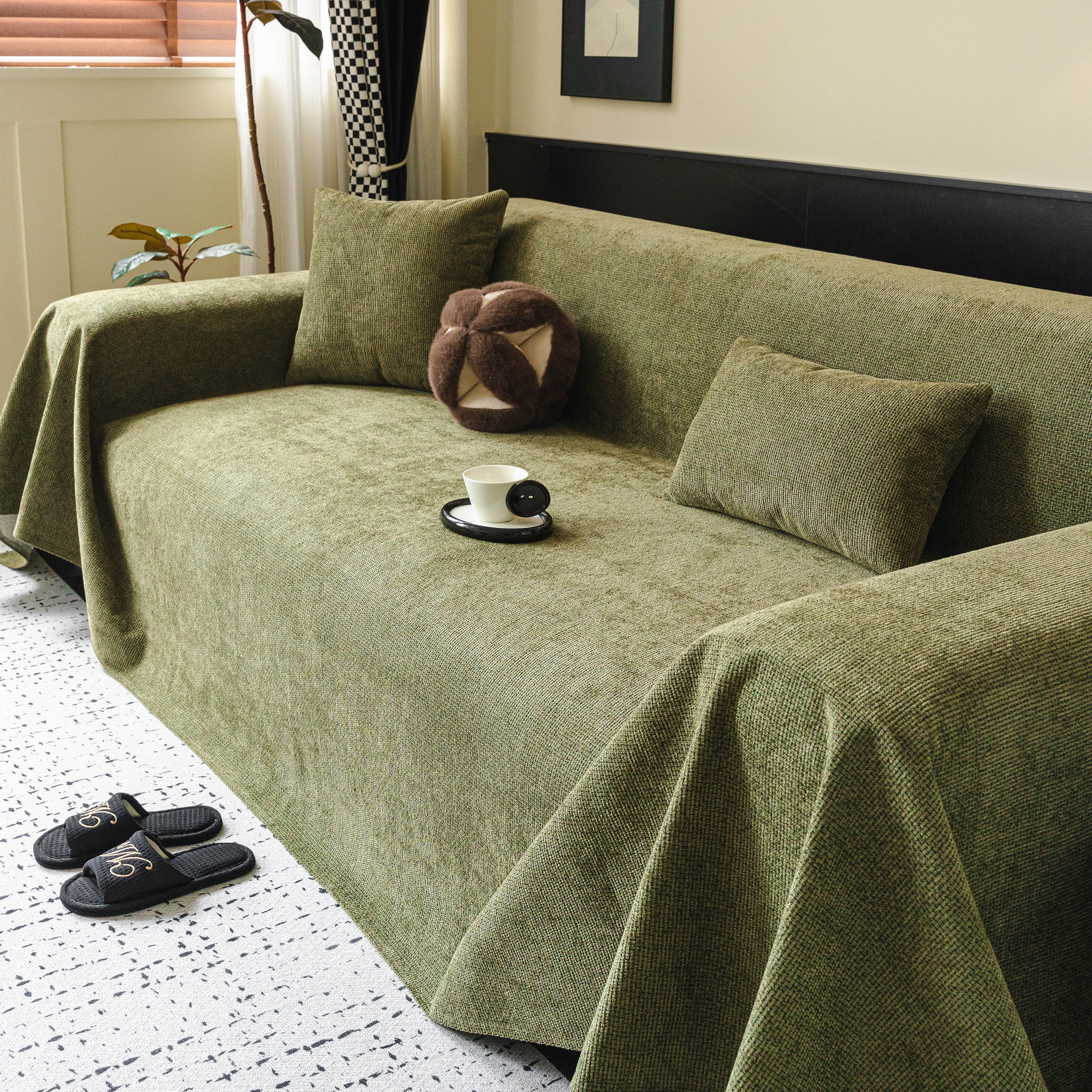 Waterproof Couch Throw Cover for Dogs, Non Slip Scratch Resistant Pet Couch Cover