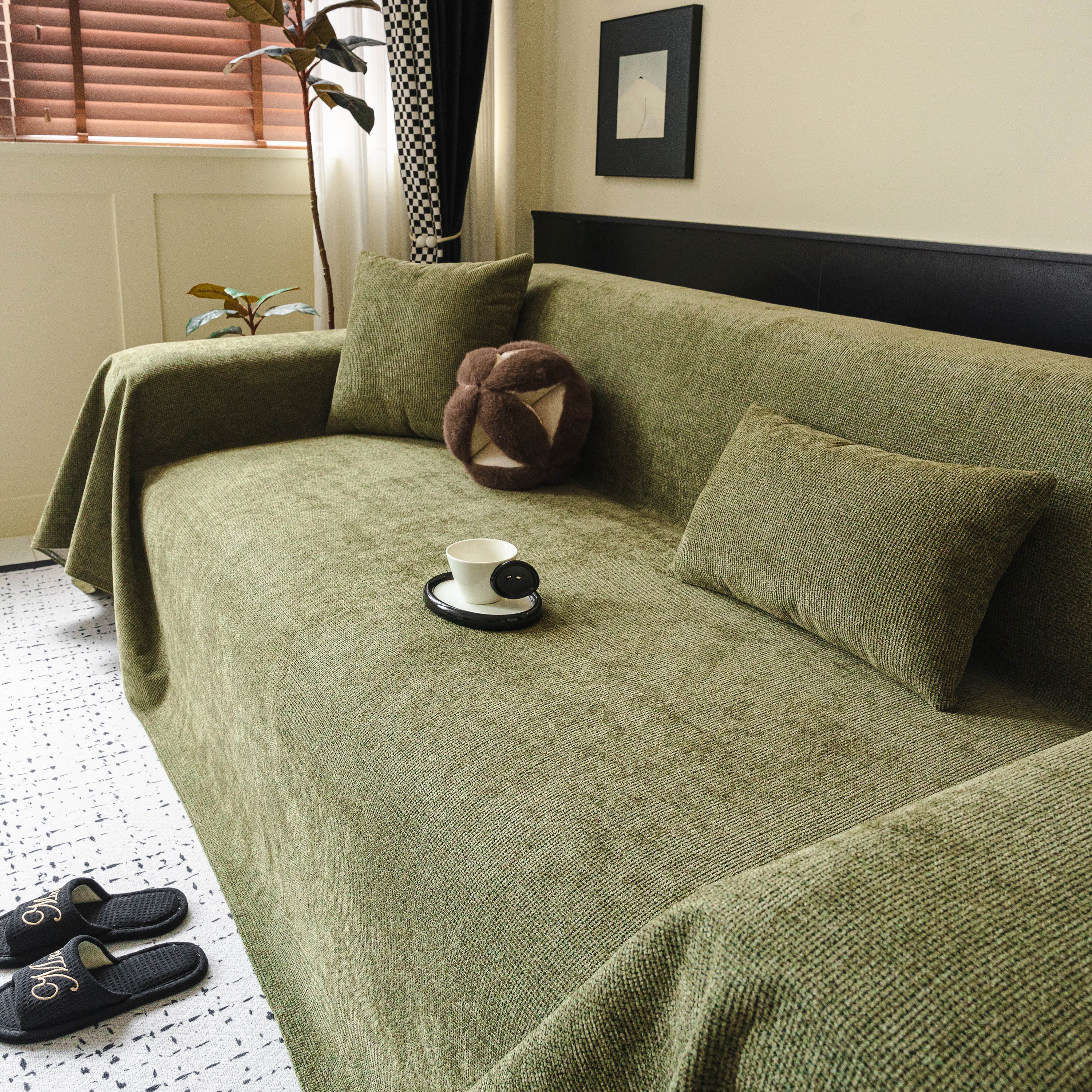 Waterproof Couch Throw Cover for Dogs, Non Slip Scratch Resistant Pet Couch Cover