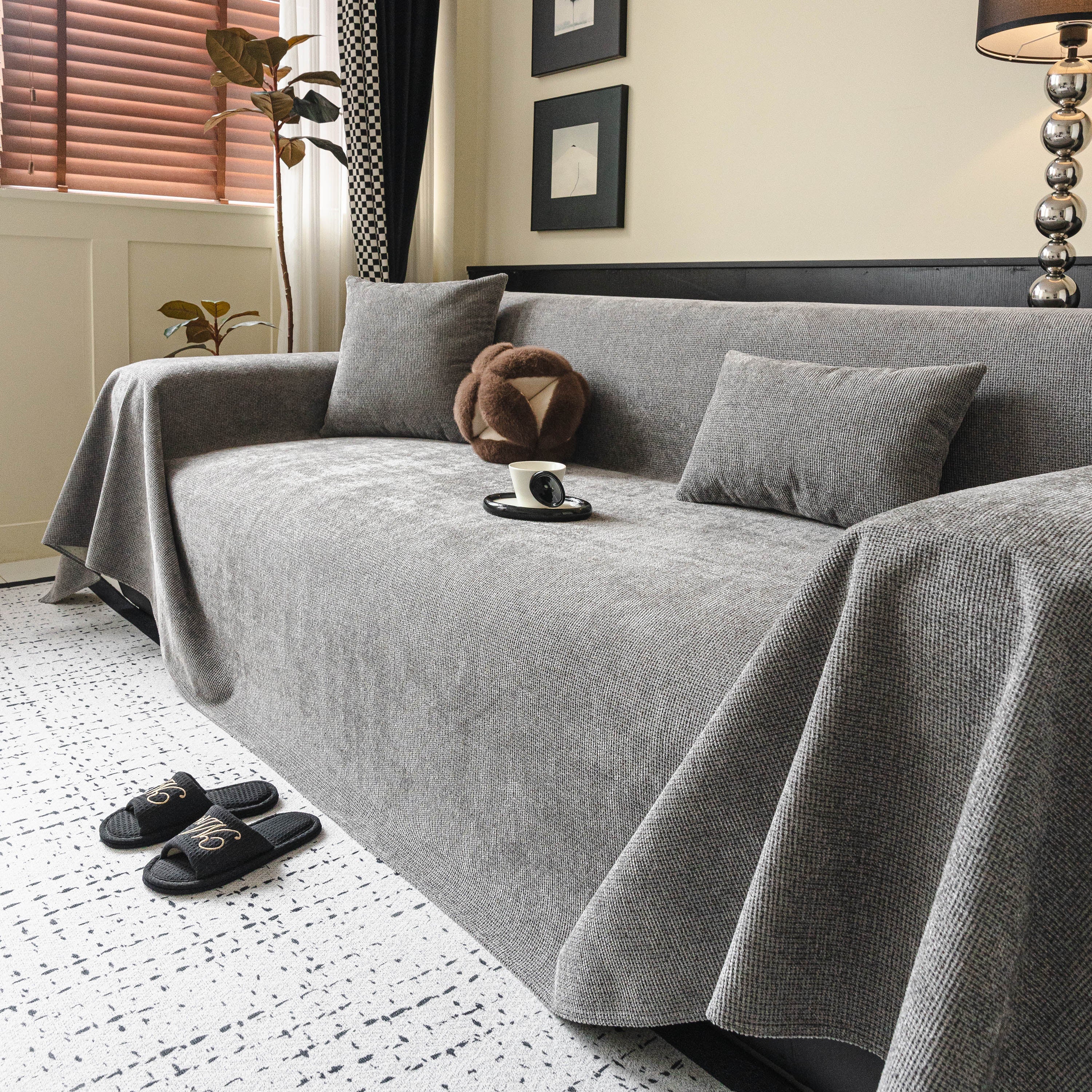 Waterproof Couch Throw Cover for Dogs, Non Slip Scratch Resistant Pet Couch Cover