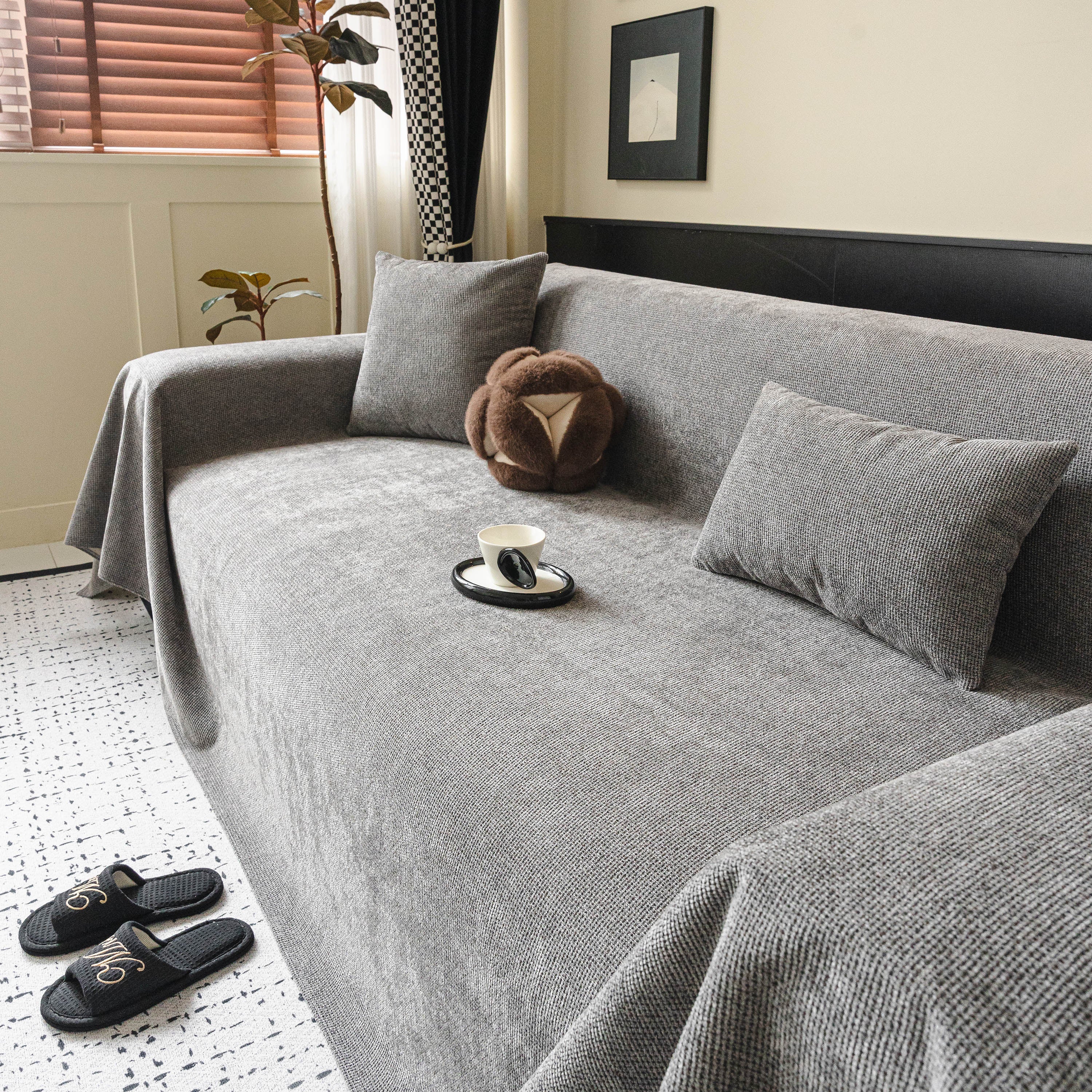 Waterproof Couch Throw Cover for Dogs, Non Slip Scratch Resistant Pet Couch Cover