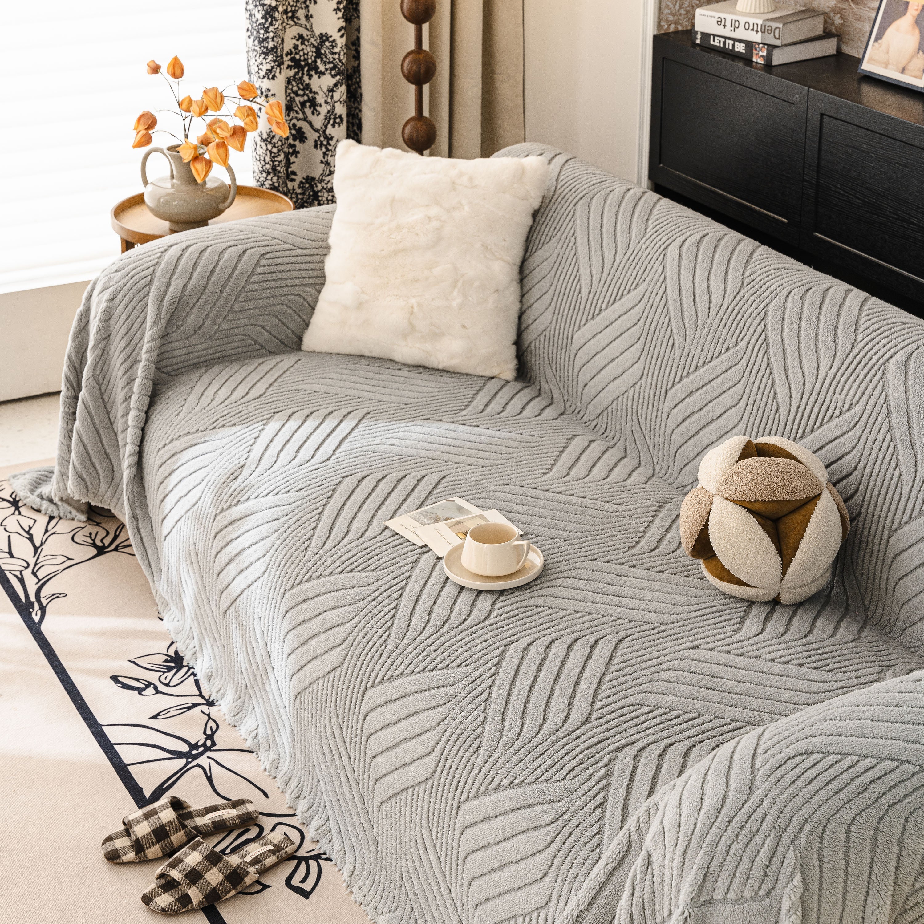Plush Fleece Washable Sofa Throw Blanket, Soft & Cozy Furniture Protector for Couch