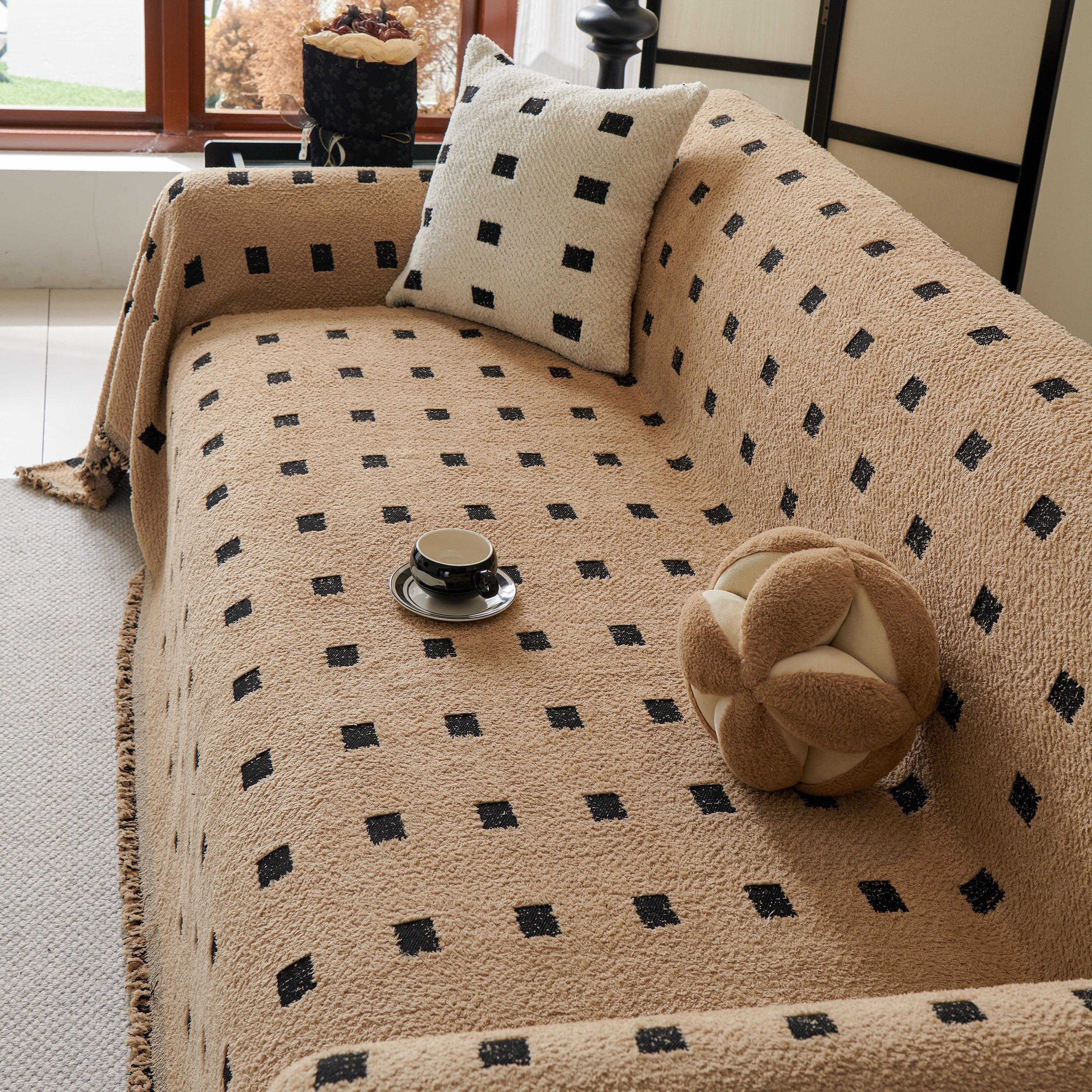 Sofa Throw Blanket with Woven Geometric Pattern & Tassels, Soft & Thick Couch Cover