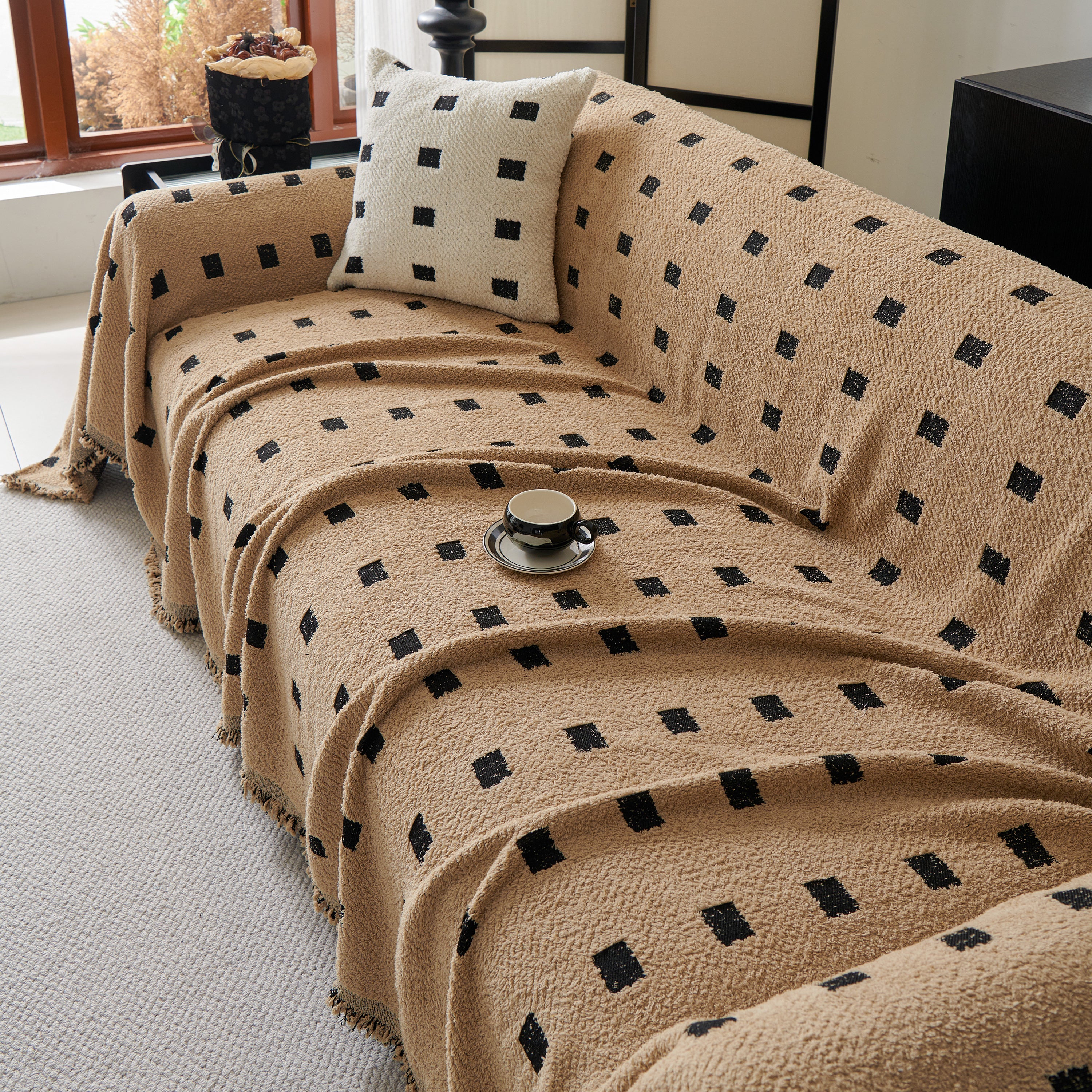 Sofa Throw Blanket with Woven Geometric Pattern & Tassels, Soft & Thick Couch Cover