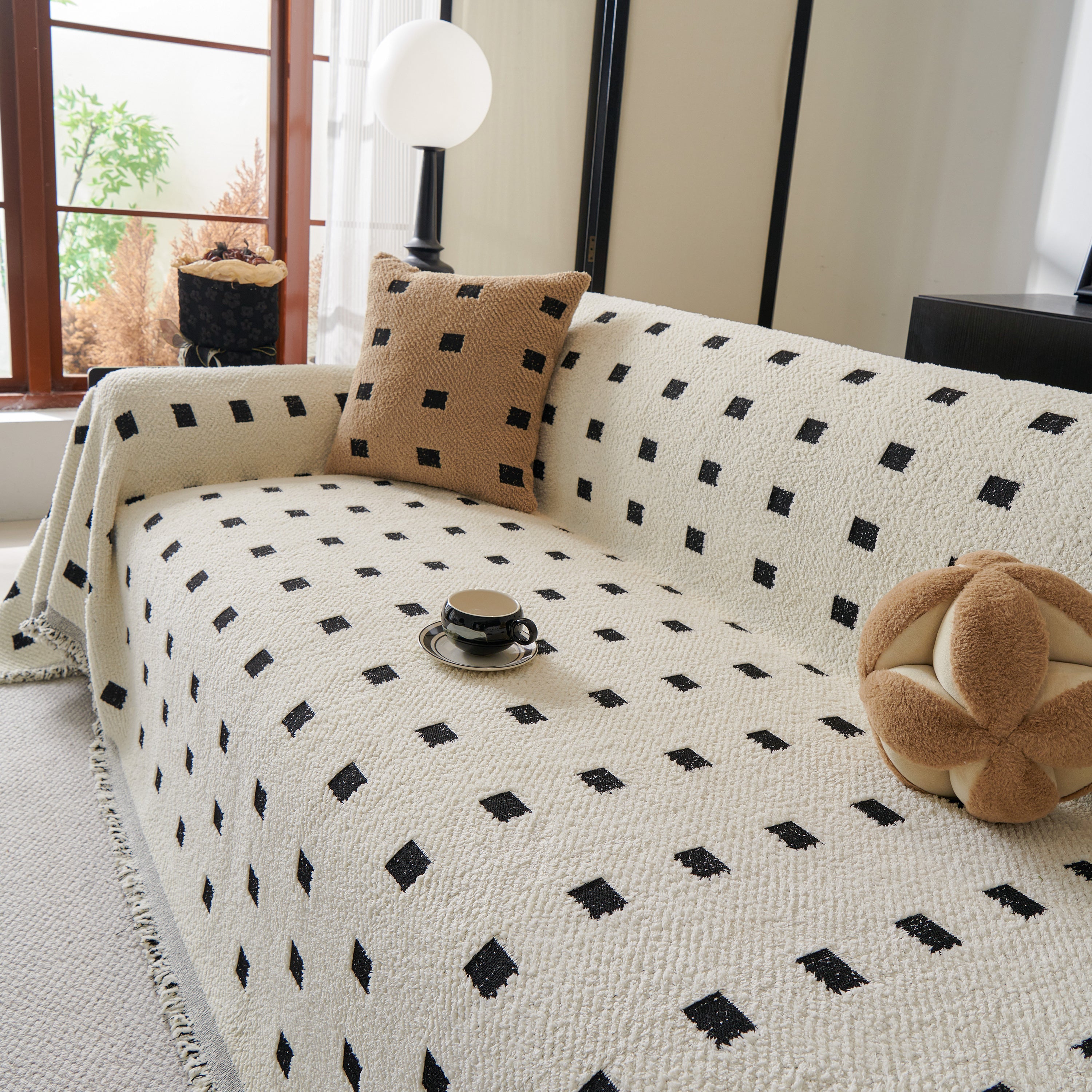 Sofa Throw Blanket with Woven Geometric Pattern & Tassels, Soft & Thick Couch Cover