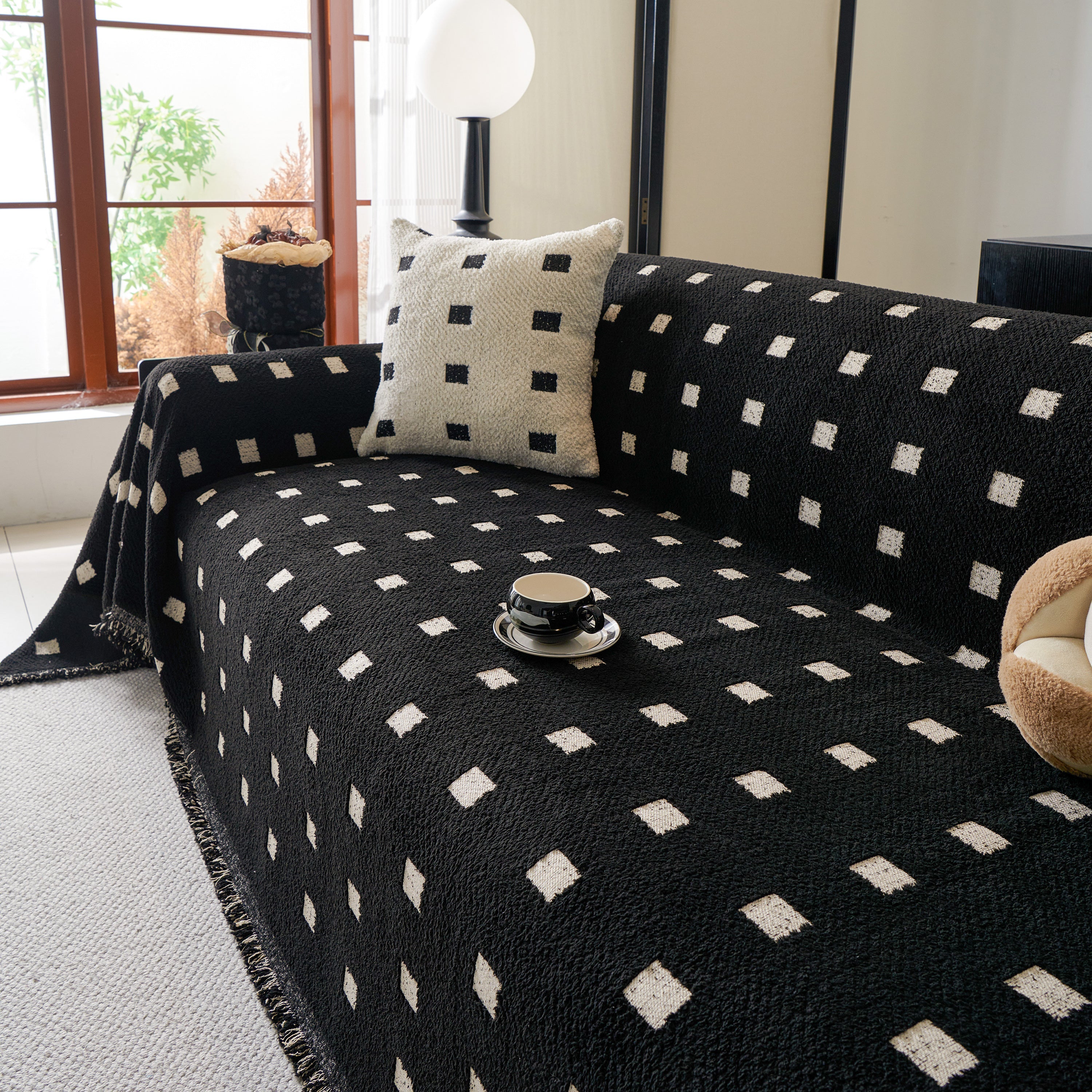 Sofa Throw Blanket with Woven Geometric Pattern & Tassels, Soft & Thick Couch Cover