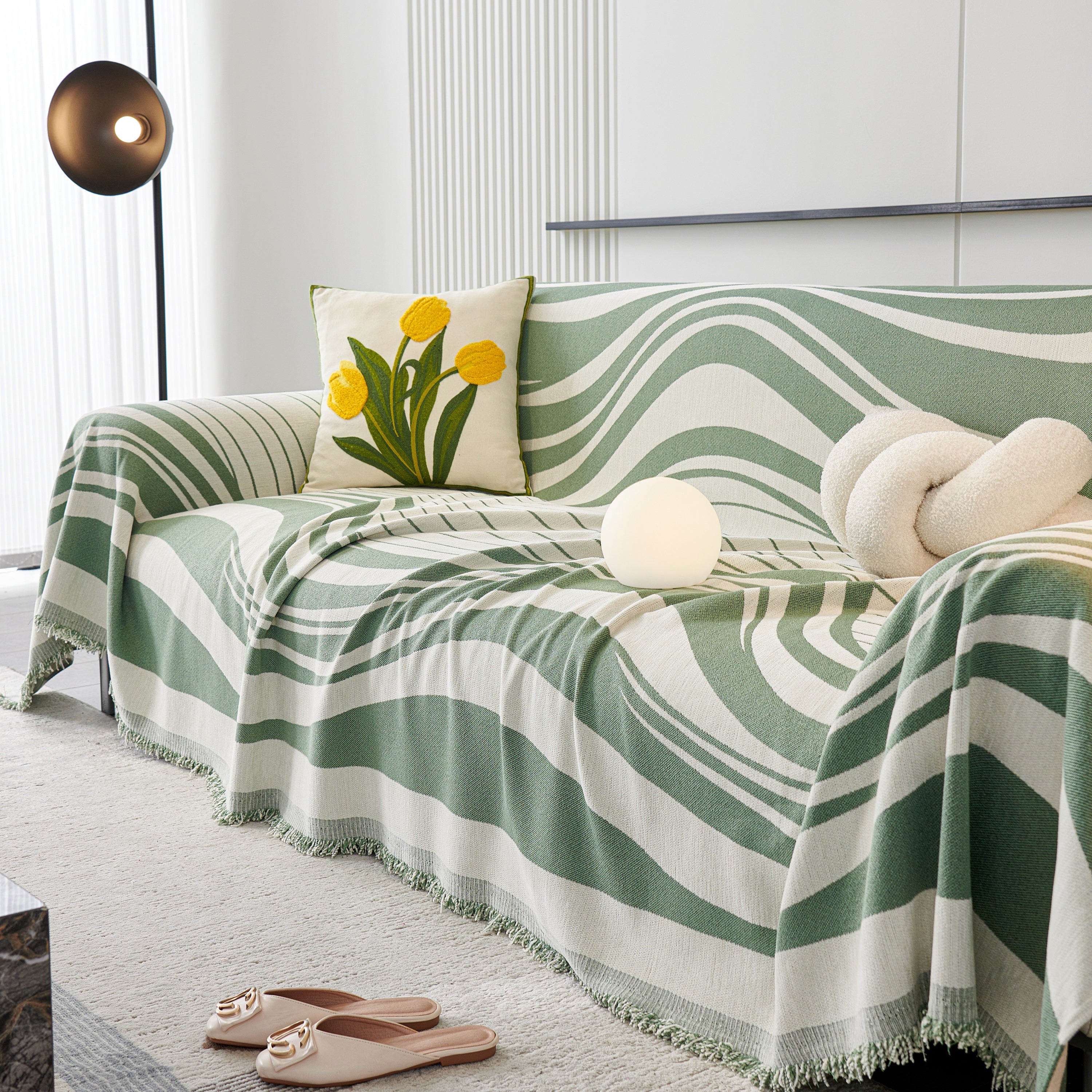 Soft Cozy Curved Throw Blankets for Couch, Sofa, Bed, Travel, Decorative Blankets for Women, Men, Kids Gift