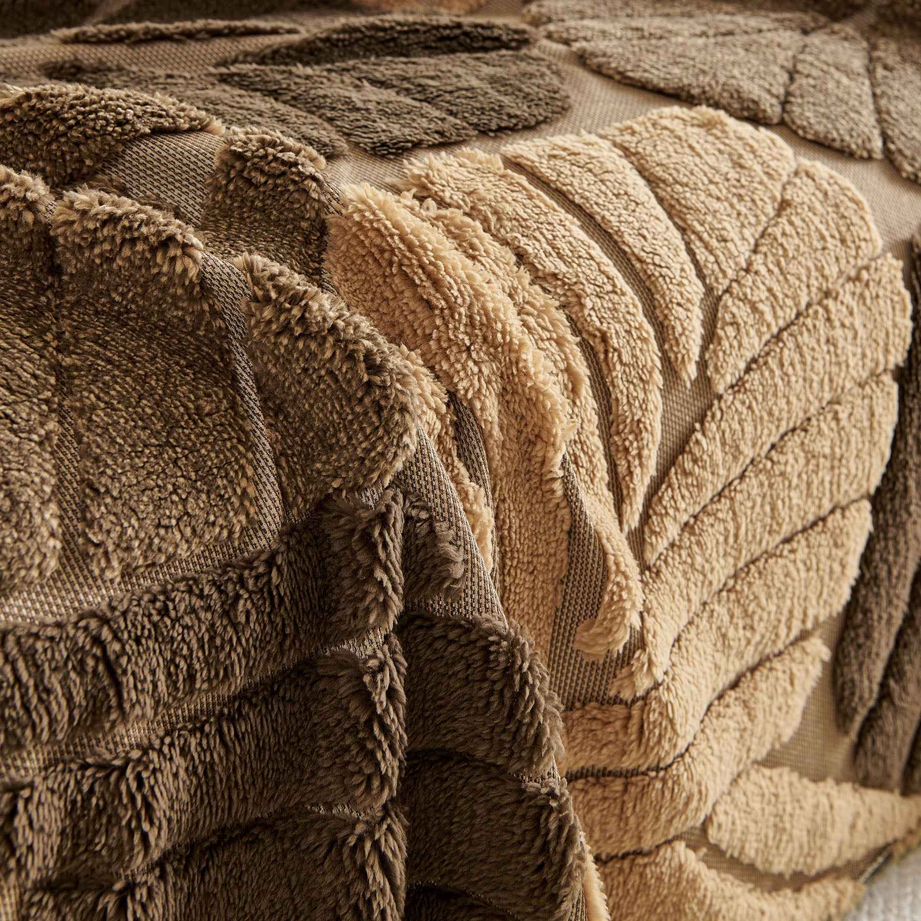 Plush Fleece Leaf Pattern Sofa Throw Cover, Soft Couch Protector Couch Cover Blanket