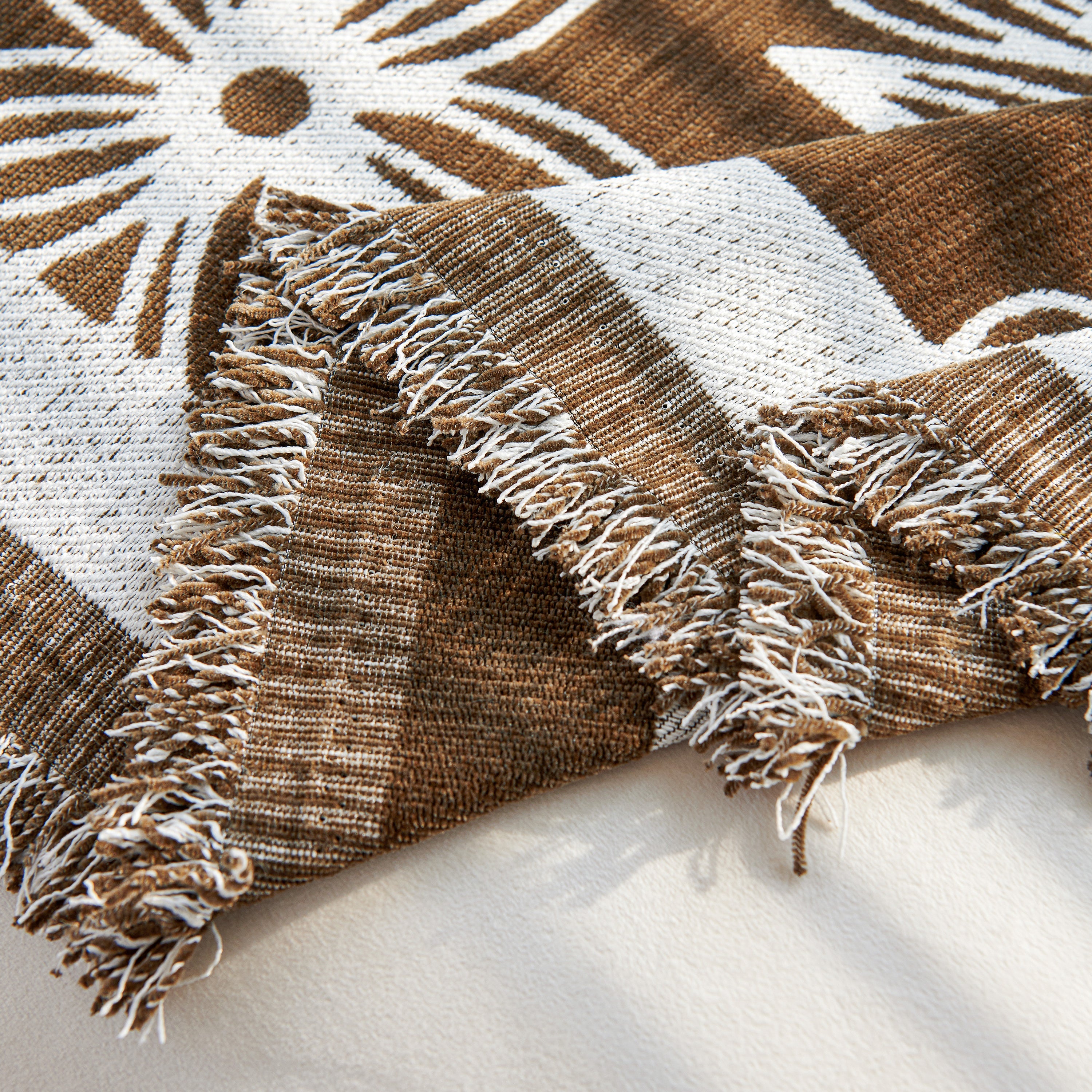 Floral Symphony Couch Throw Cover with Tassel, Chenille Sofa Cover with Leafy Melodies for Sectional