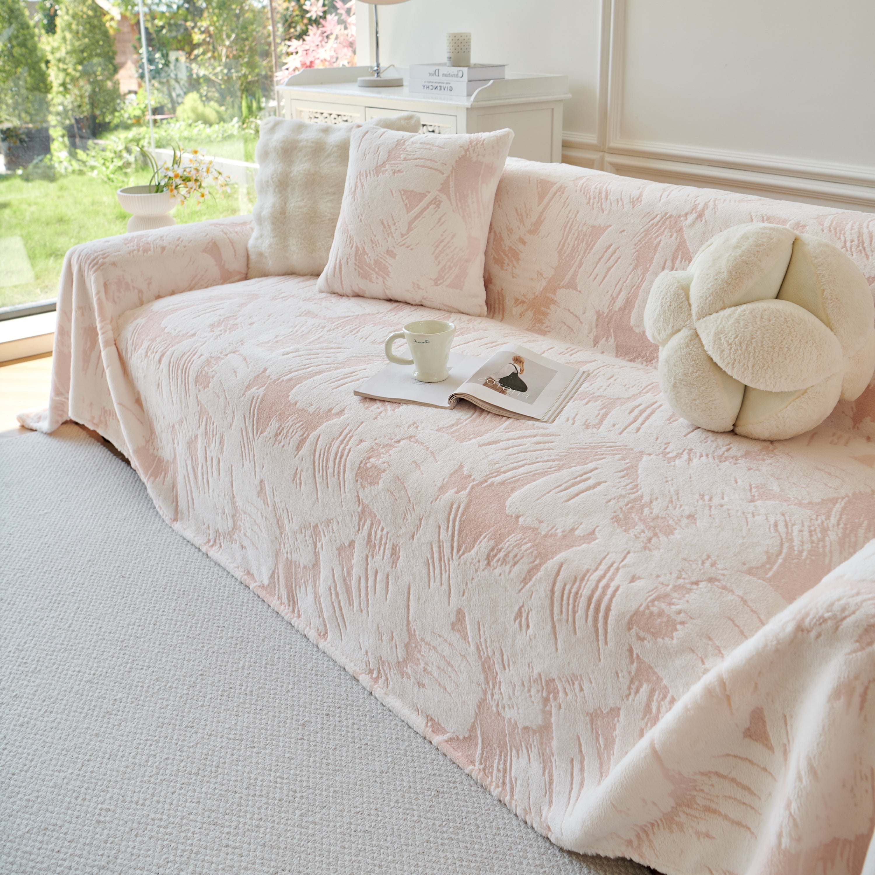 Plush Faux Fur Warm Sofa Cover with Waves Jacquard Textured Throw Blankets for Couch