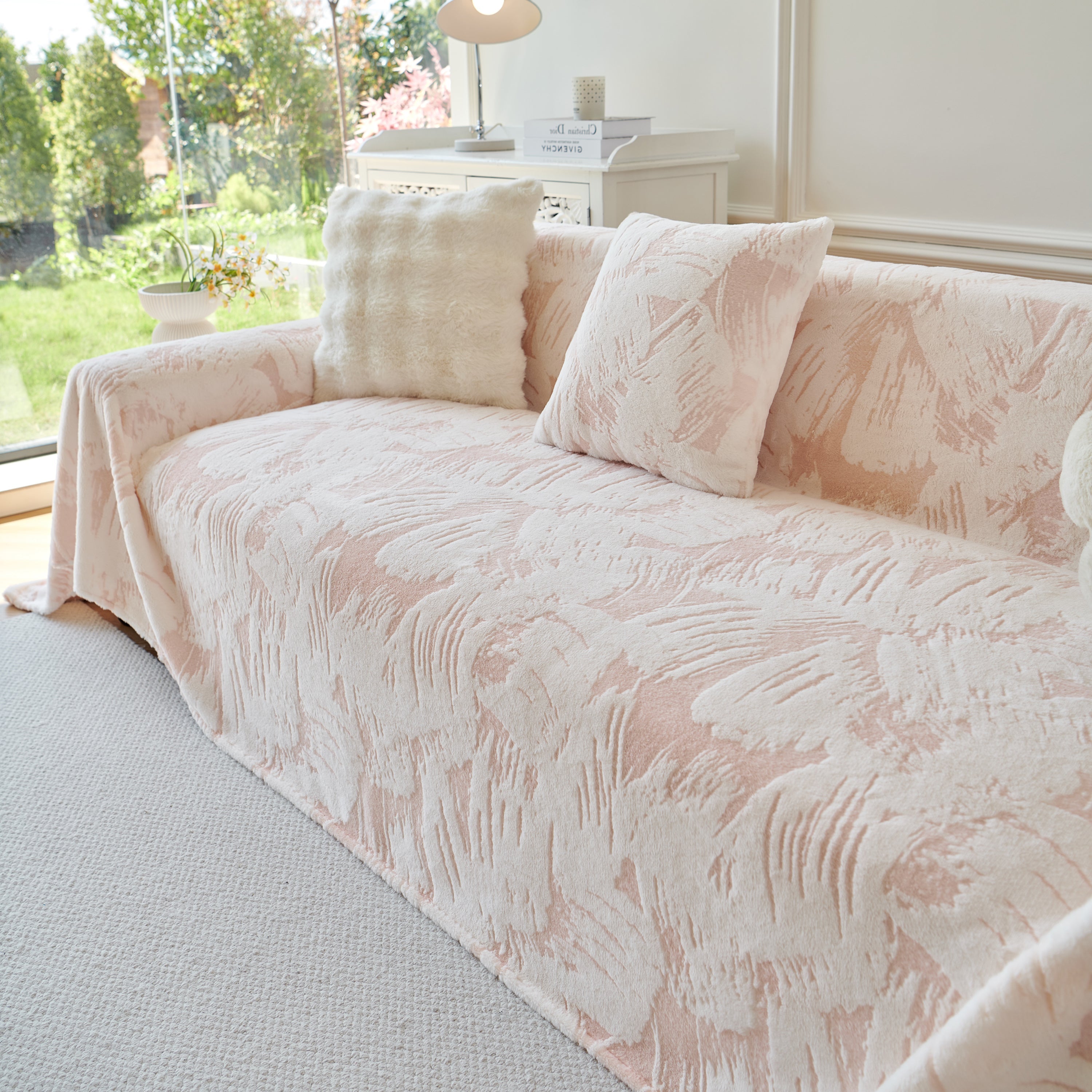 Plush Faux Fur Warm Sofa Cover with Waves Jacquard Textured Throw Blankets for Couch