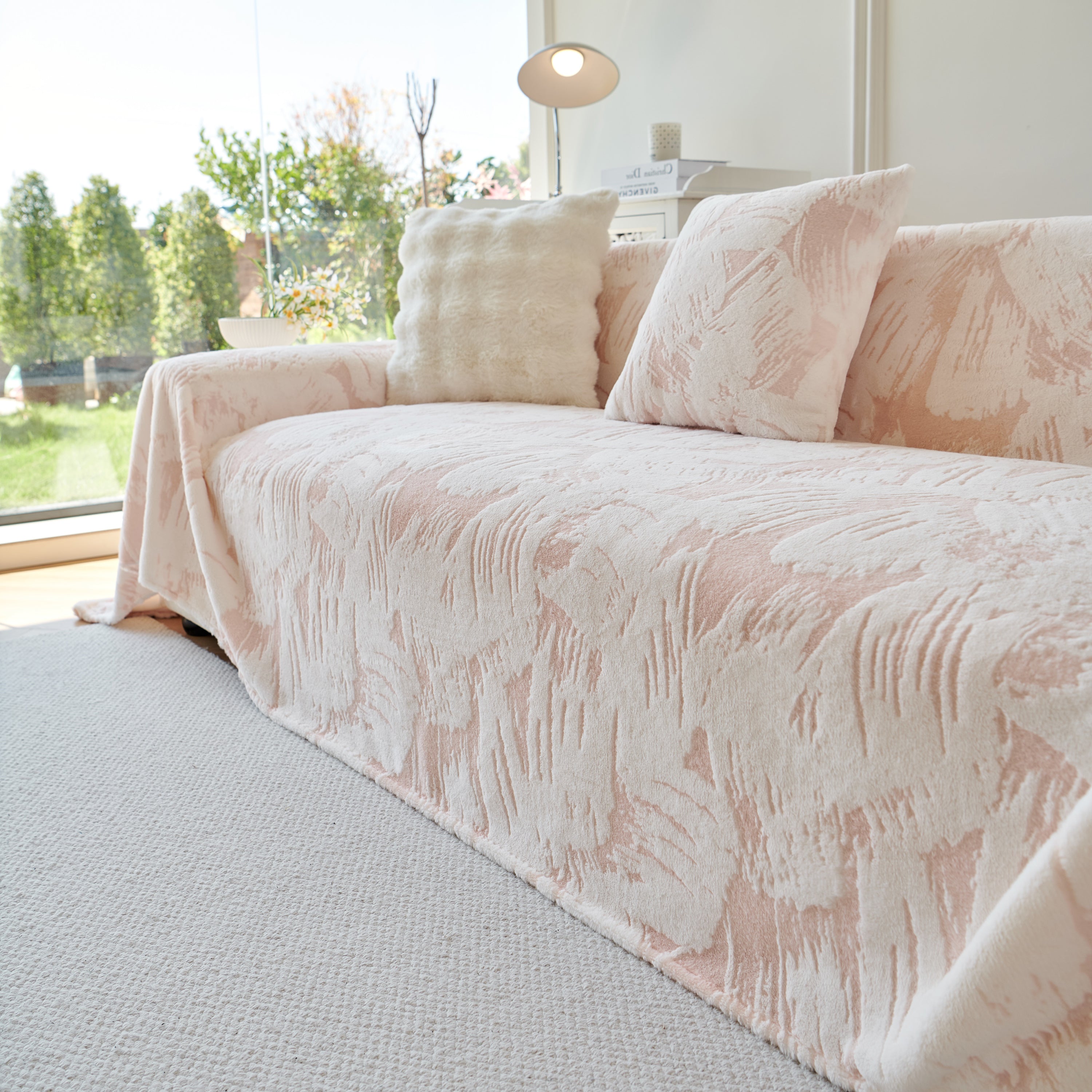 Plush Faux Fur Warm Sofa Cover with Waves Jacquard Textured Throw Blankets for Couch