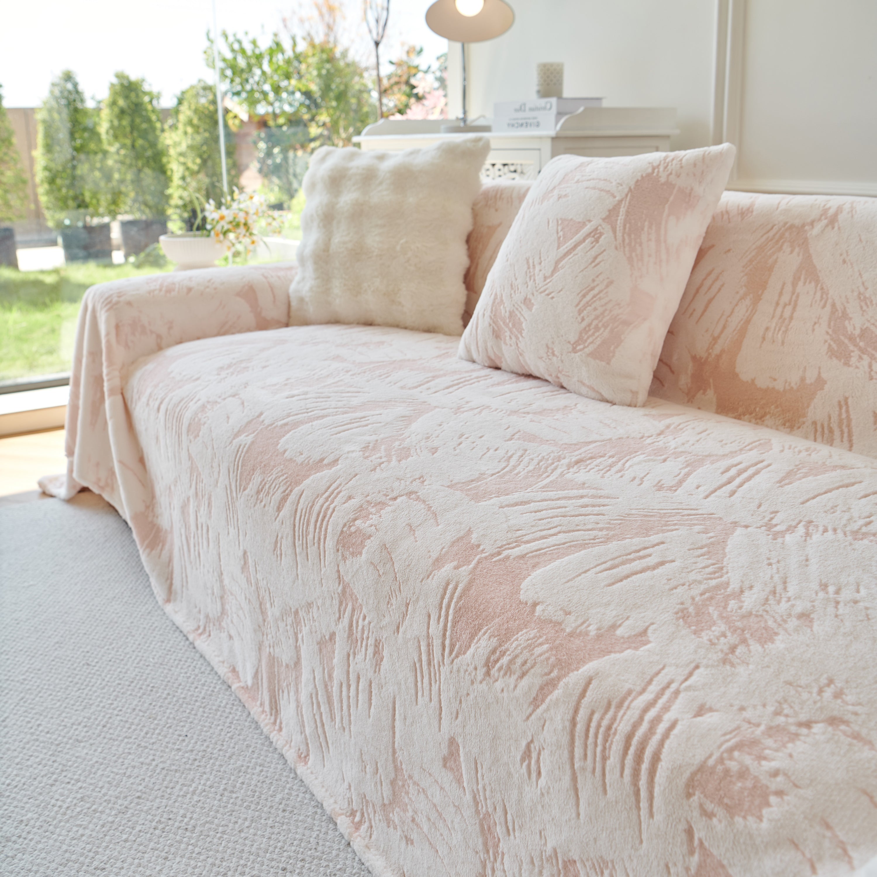 Plush Faux Fur Warm Sofa Cover with Waves Jacquard Textured Throw Blankets for Couch