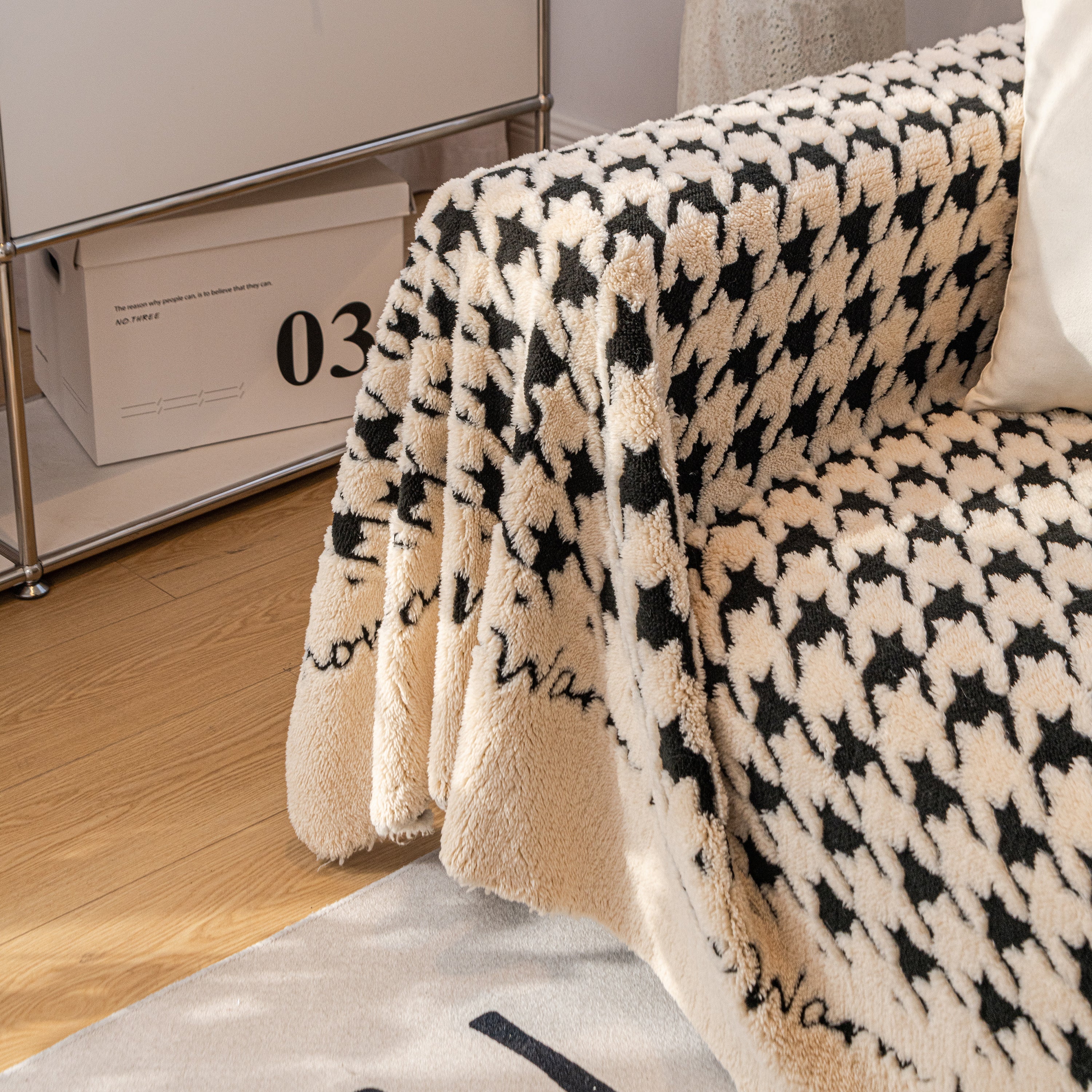 Jacquard Plush Houndstooth Sofa Throw Cover, Cover Throws for Sofas, Stylish Living Room Throws
