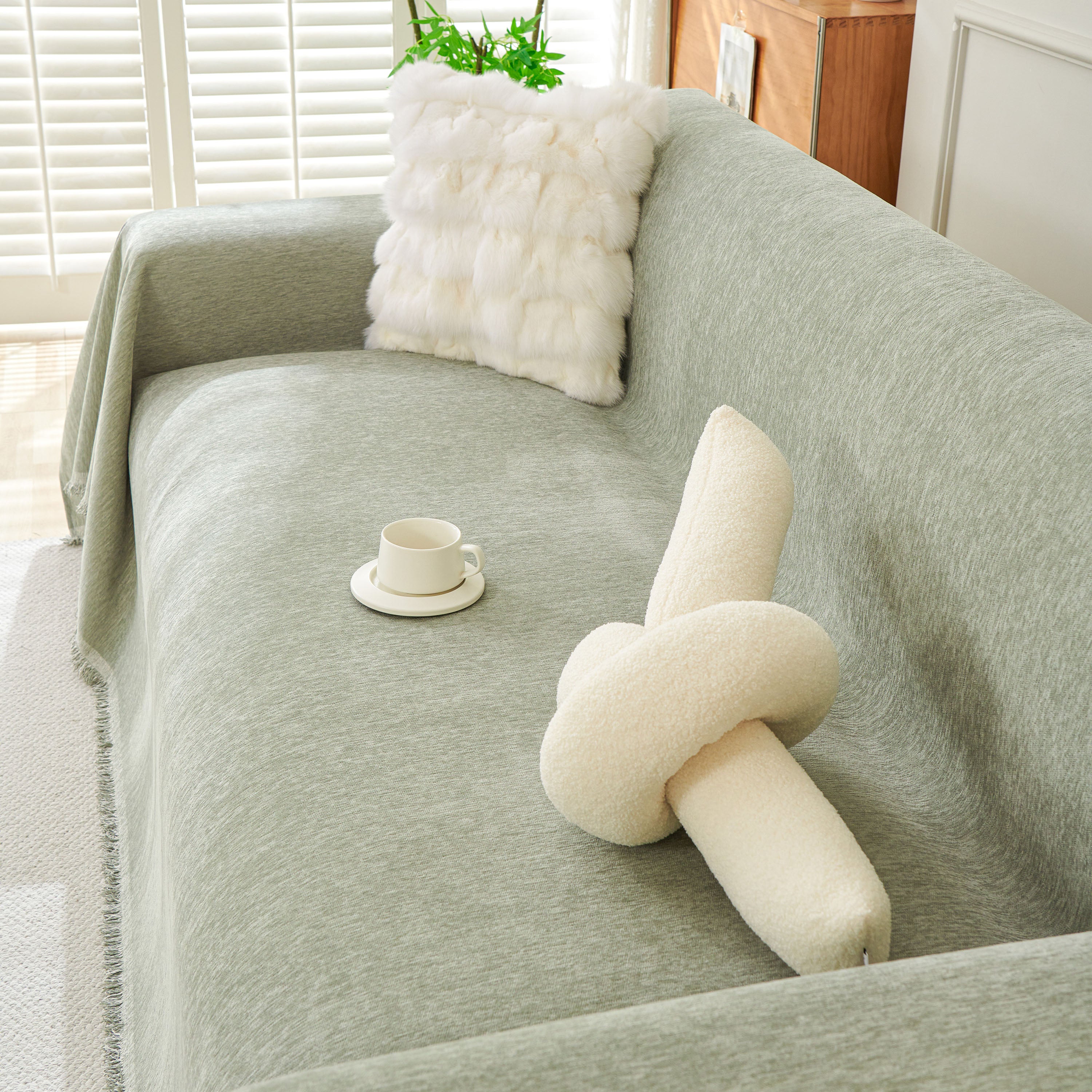 Solid Color Chenille Sofa Throw Blanket, Modern Decor Soft Couch Cover with Fringes