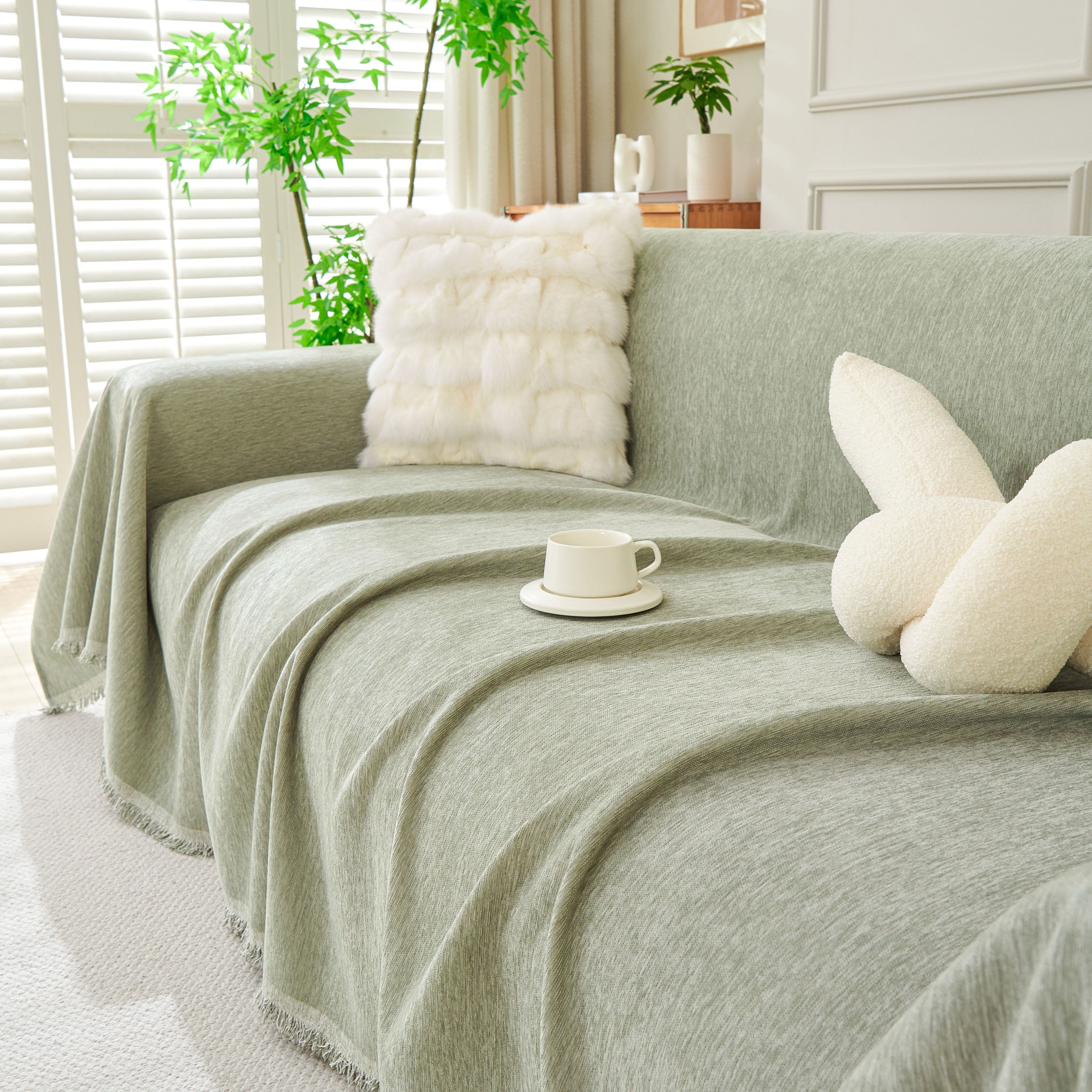Solid Color Chenille Sofa Throw Blanket, Modern Decor Soft Couch Cover with Fringes