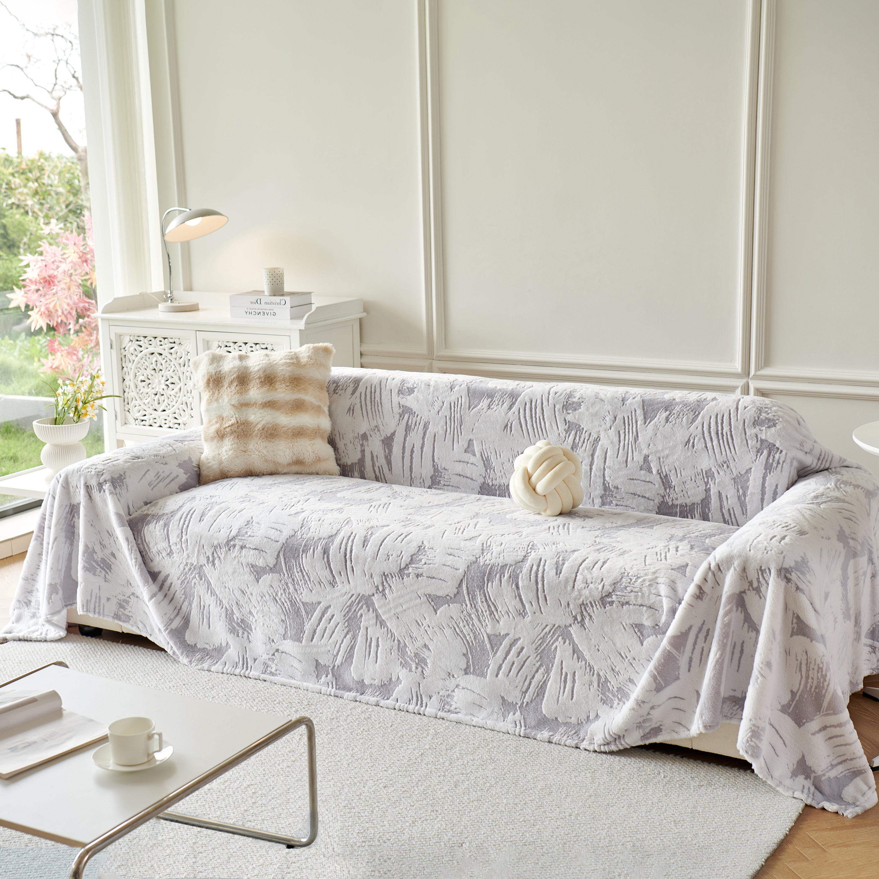 Plush Faux Fur Warm Sofa Cover with Waves Jacquard Textured Throw Blankets for Couch