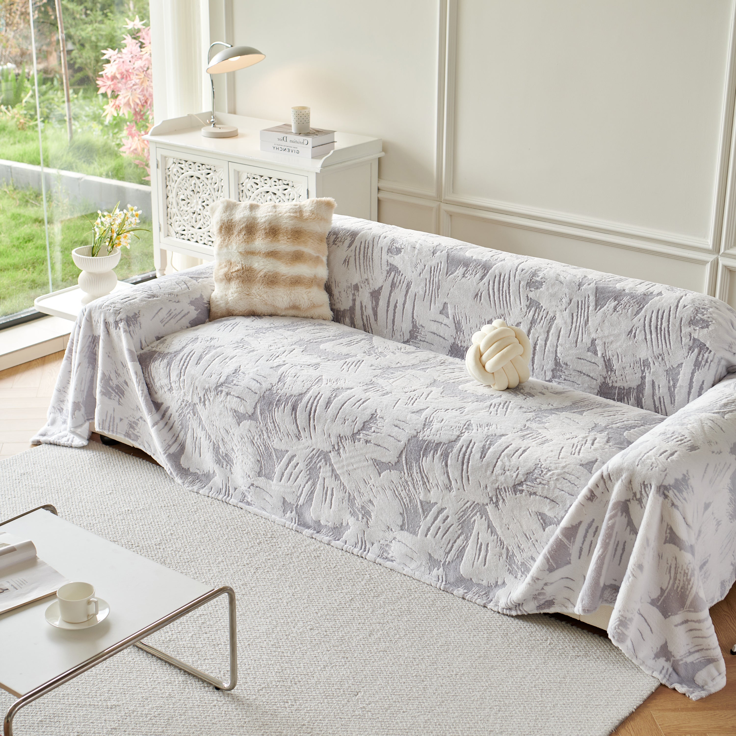 Plush Faux Fur Warm Sofa Cover with Waves Jacquard Textured Throw Blankets for Couch
