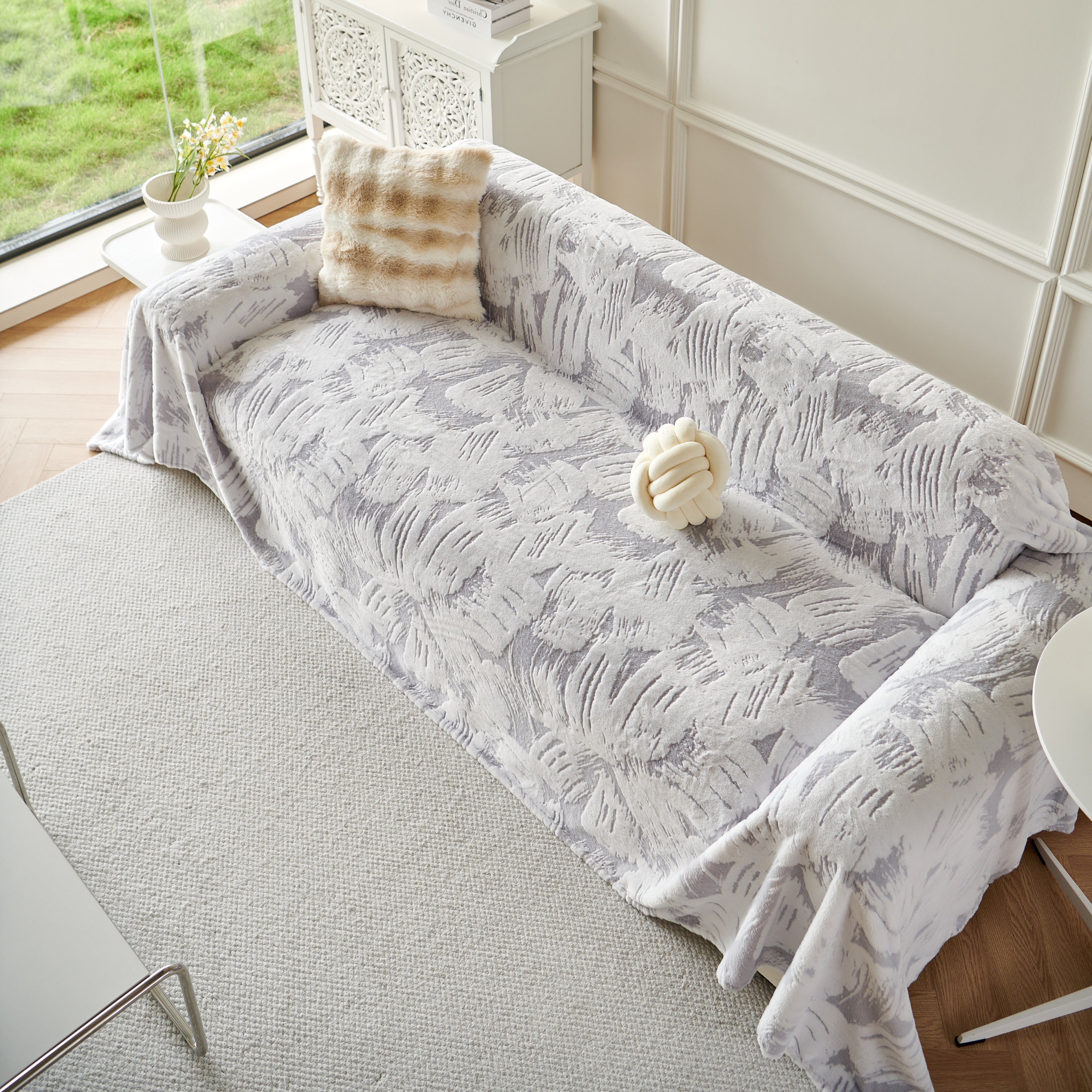 Plush Faux Fur Warm Sofa Cover with Waves Jacquard Textured Throw Blankets for Couch